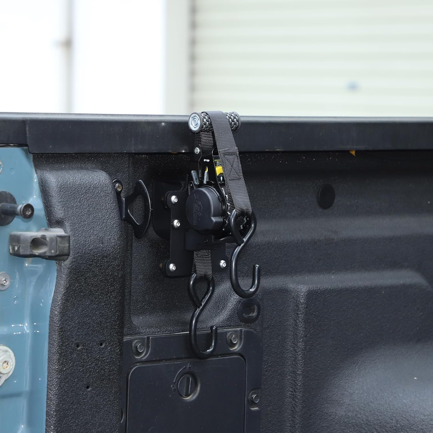 Daeiclru Retractable Ratchet Straps Compatible with 2022-2025 Ford Maverick, Truck Bed Tie Down Straps Heavy Duty Auto Retract Tie Down Strap System Truck Bed Accessories (1PCS)