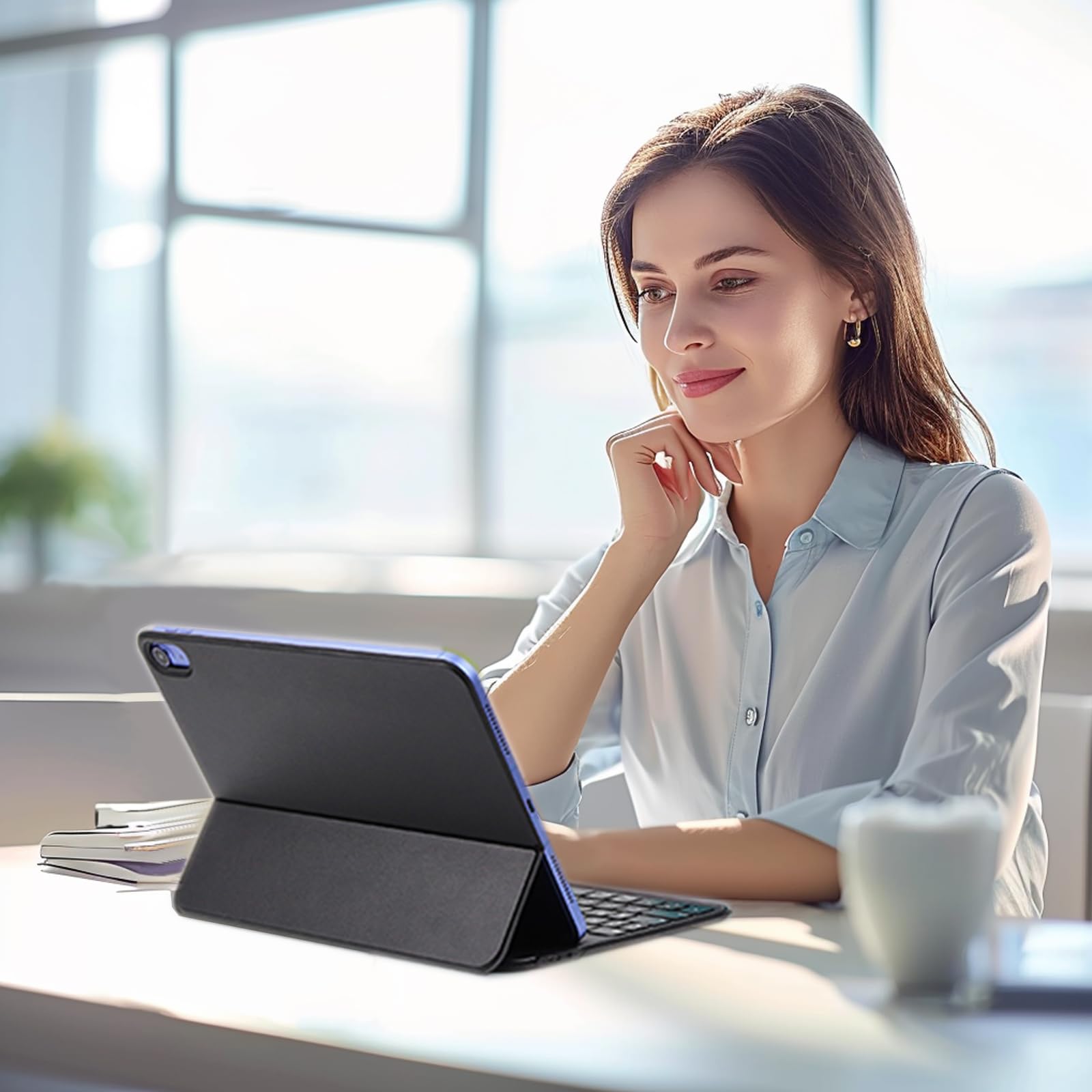 Custodia con Tastiera per iPad 10a Generazione 10.9" 2022/iPad A16 11a Generazione 11" 2025,Custodia Ultra Sottile per iPad 10a/11a Generazione con Tastiera Bluetooth Magnetica Italiana QWERTY, Nero