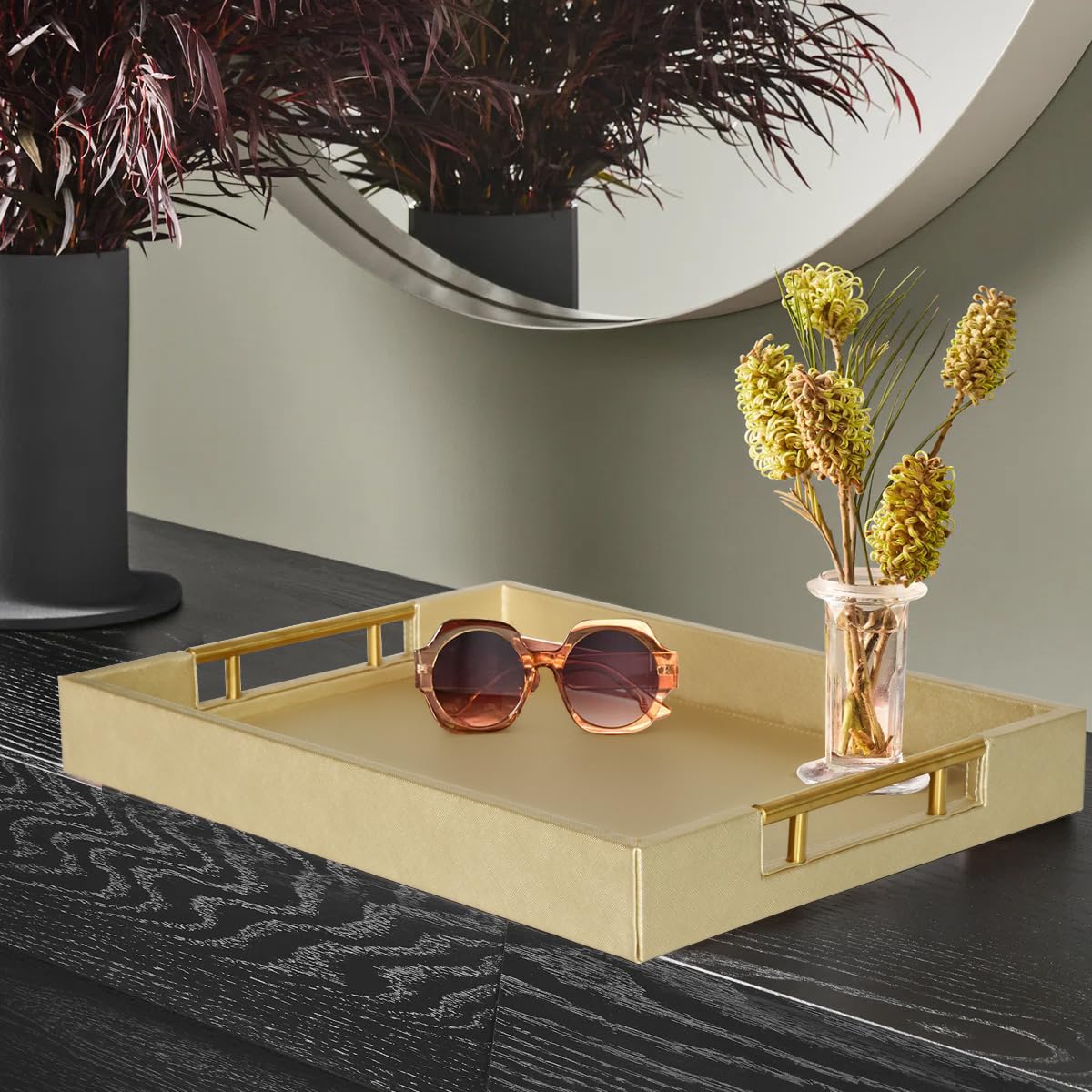 HofferRuffer Bandeja para servir de piel sintética con asas de metal dorado, elegante bandeja organizadora decorativa para mesa de café, otomana, decoración del hogar y servir (dorado, 16.2 x 12.2 x 2
