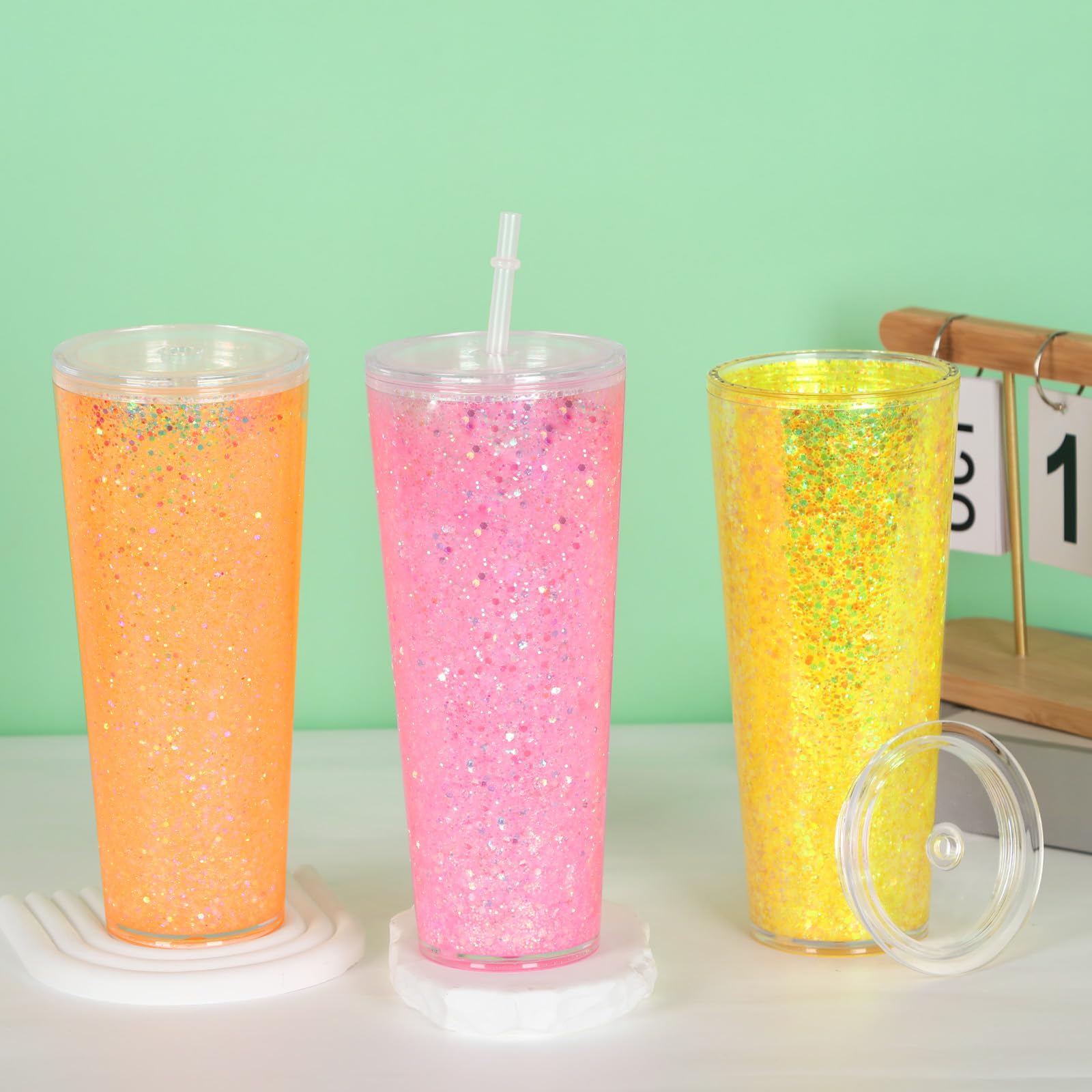 Paquete de 8 vasos de globo de nieve de 24 onzas, vaso de globo de nieve acrílico de doble pared con agujero preperforado, tapas, pajitas y enchufe, tazas reutilizables de acrílico transparente para