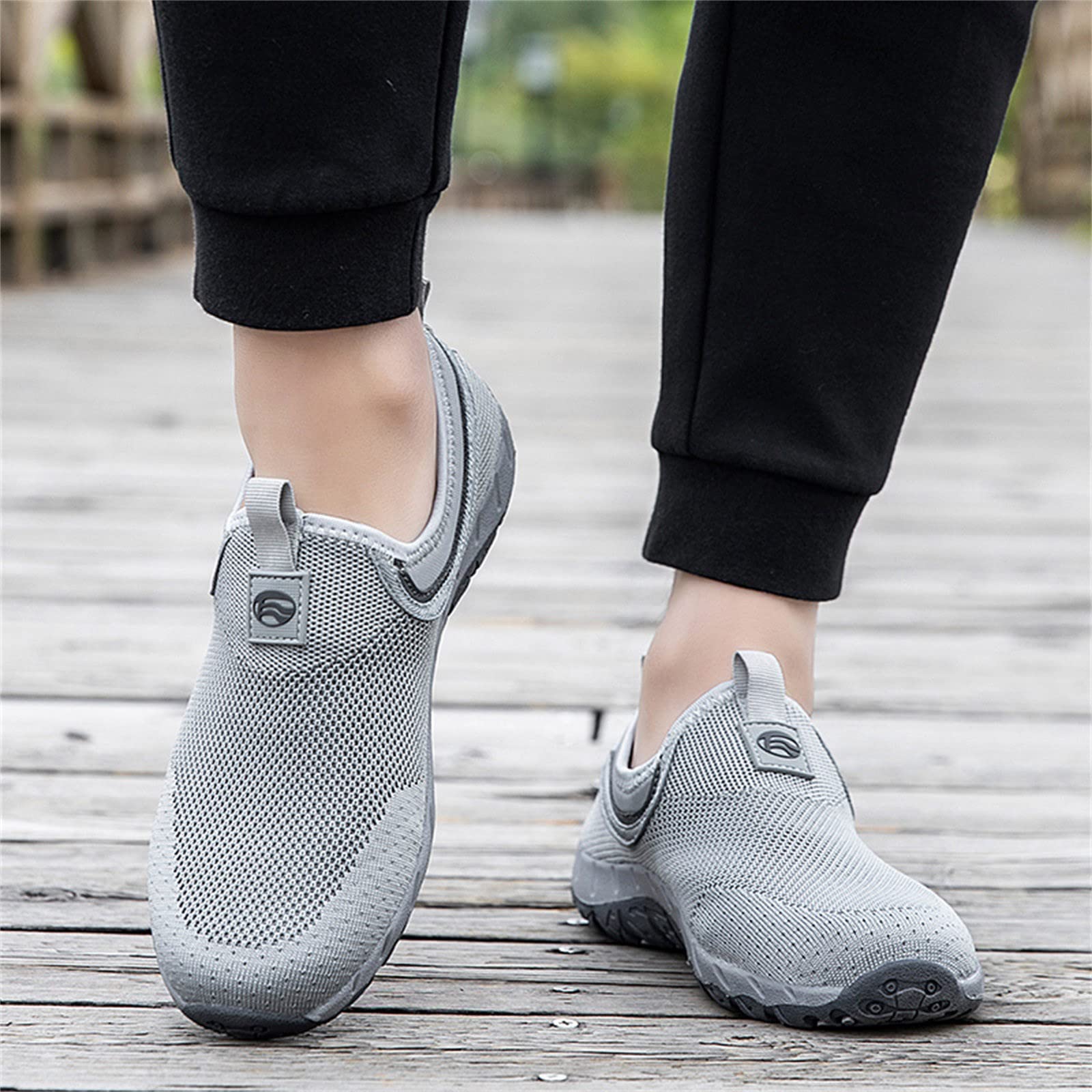 Zapatillas deportivas para hombre, impermeables, para playa, par de hombres, zapatillas de deporte informales, para personas medianas y mayores, zapatos de críquet, para interiores y fitness
