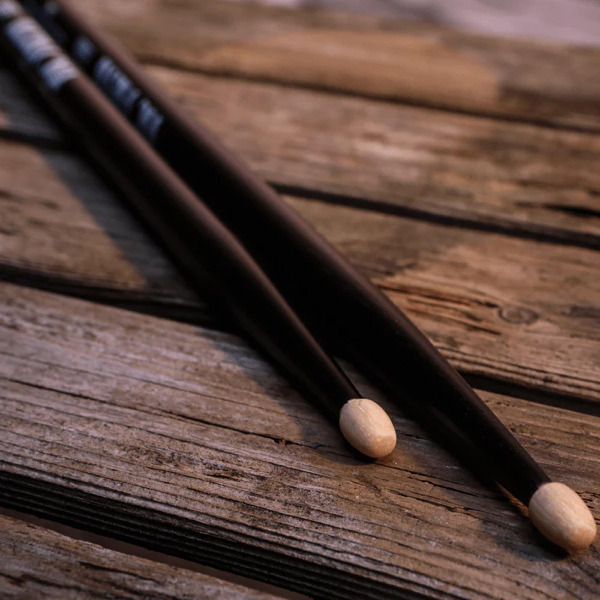 Vic Firth American Classic® Series Drumsticks - 5AB - American Hickory - Holz Tip - Schwarz - 4 Paar Value Pack