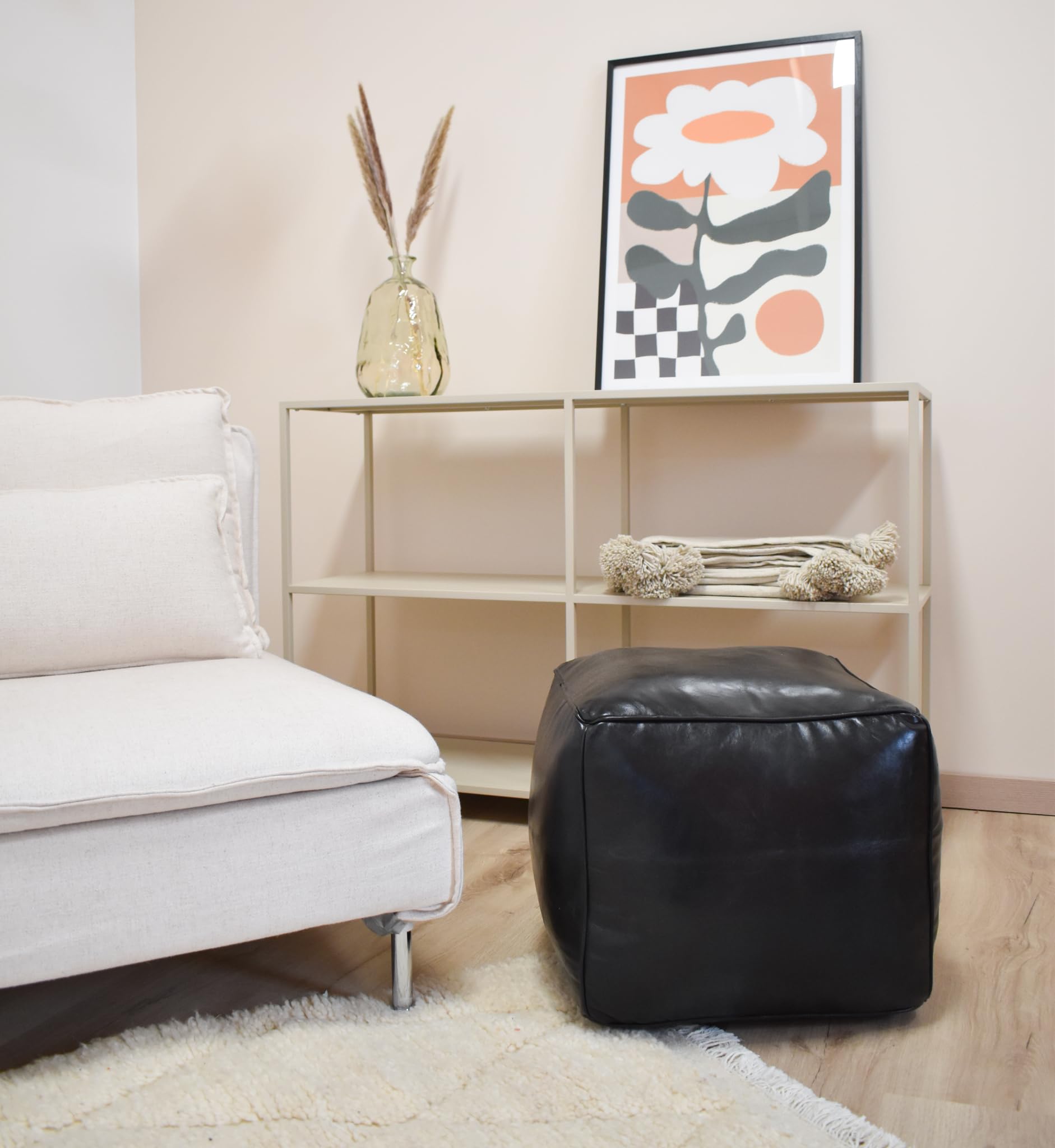 See the Good Quadratischer Leder Pouf - Handgefertigt - gefüllt geliefert - Ottoman, Sitzsack, Fußhocker (Schwarz)