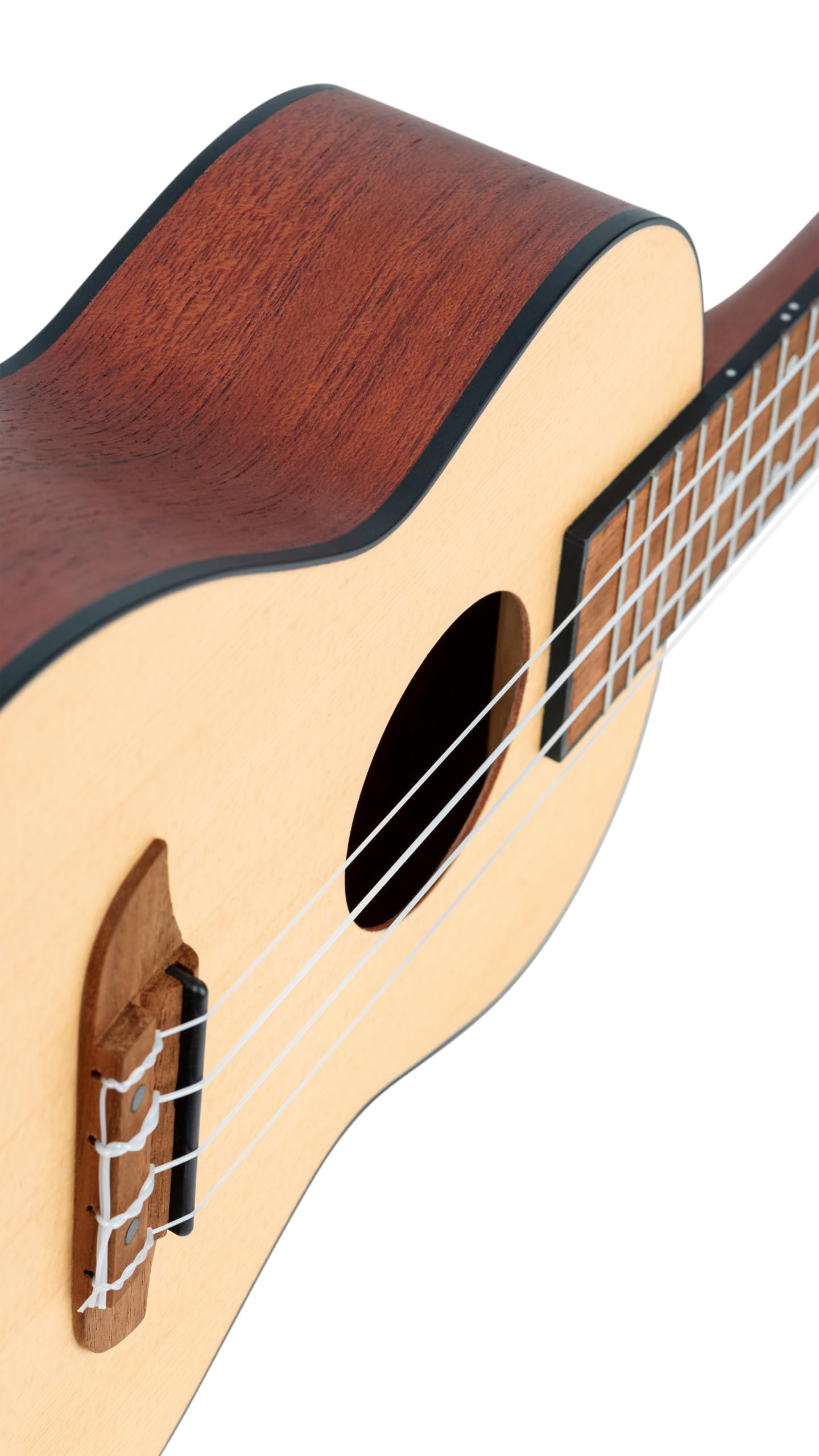 Ortega Guitars Ukulélé Concert Acoustique – Série Bonfire – Épicéa / Sapele, Naturel (RU4)