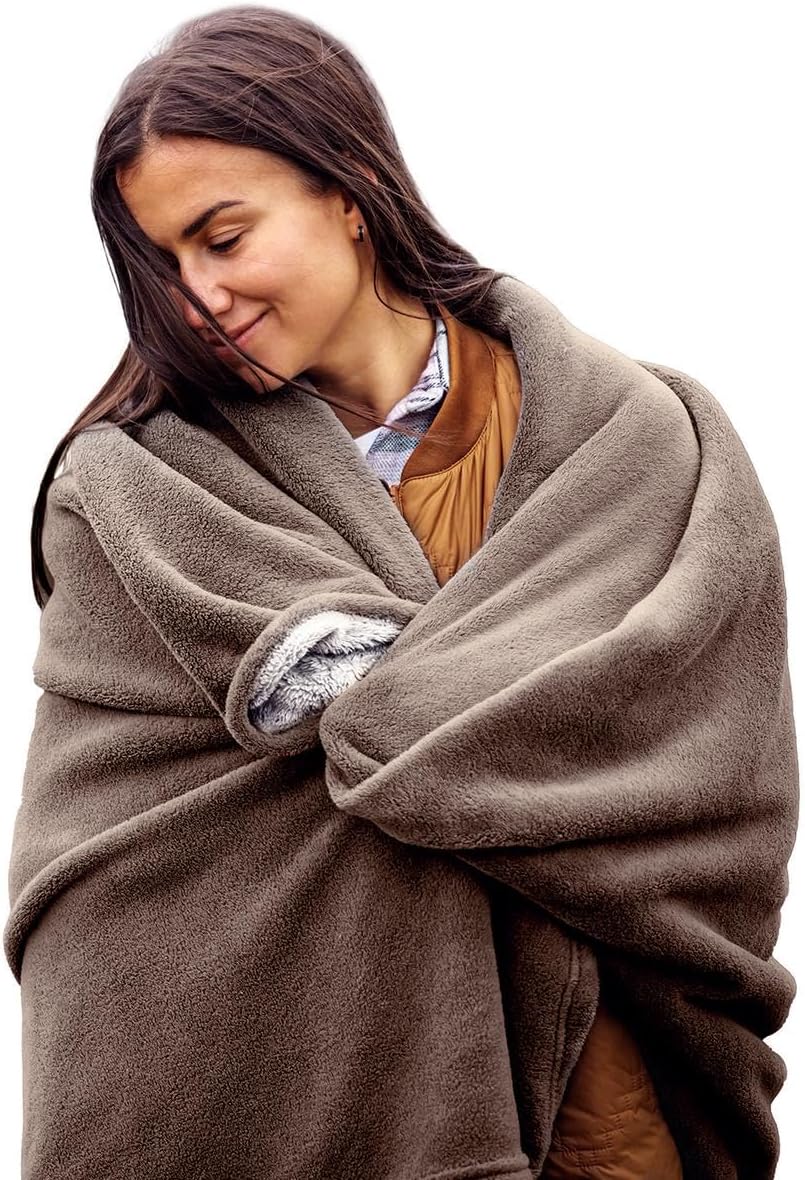 ActionHeat 7V Battery Heated Plush Throw Blanket – Battery-Operated Winter Essential – Up to 6.5+ Hours Warmth