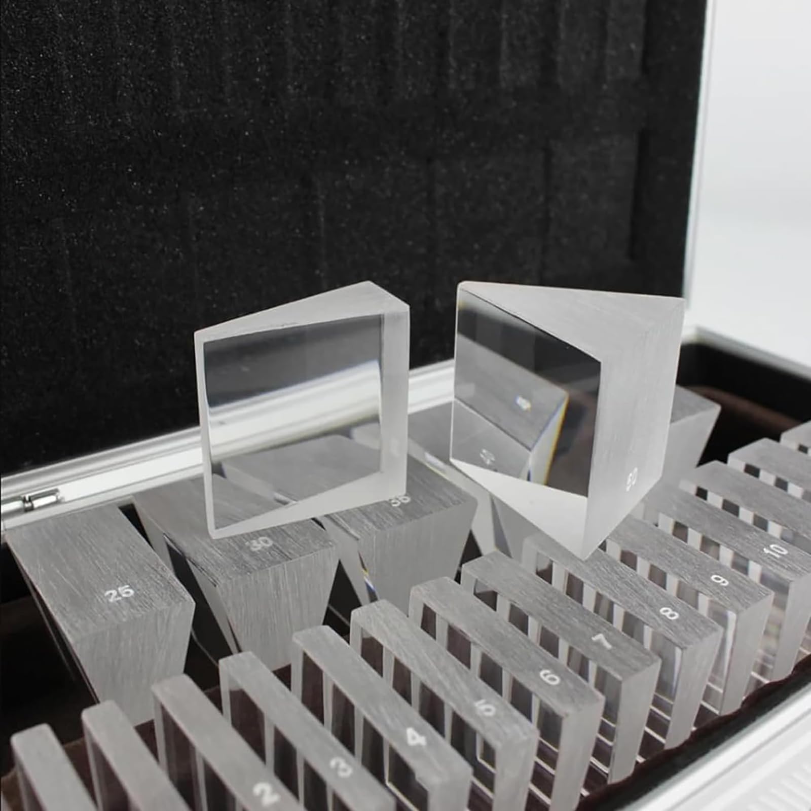 Kit de lentilles à prisme ophtalmique avec 22 lentilles et boîte de rangement en aluminium, performance fiable pour les écoles, les cliniques et les professionnels des soins oculaires