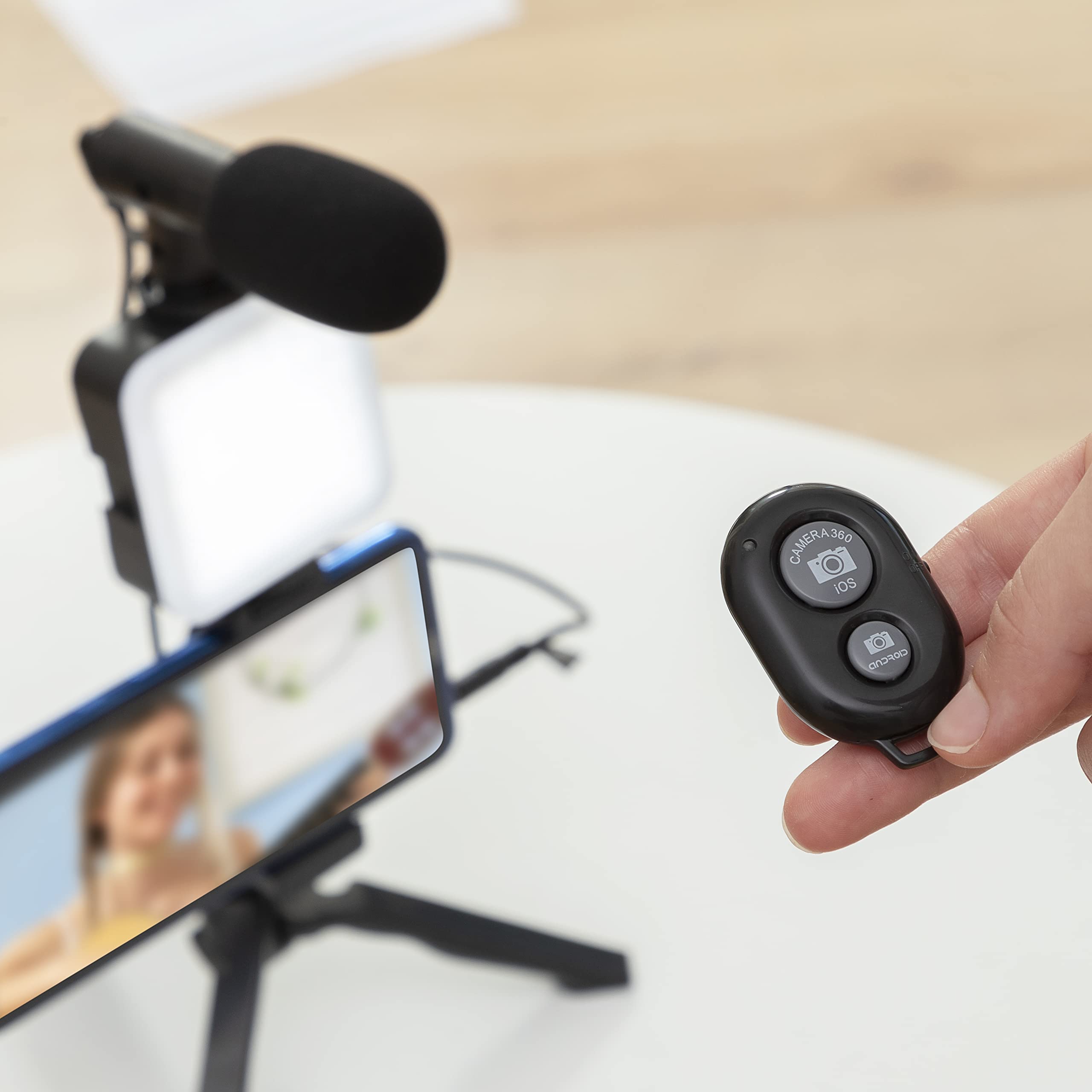 InnovaGoods® Kit de vlogging (6 piezas), tripode para movil graba vídeos de forma profesional, con aro de luz LED, micrófono y mando, ideal para vloggers, YouTubers y creadores de contenido.