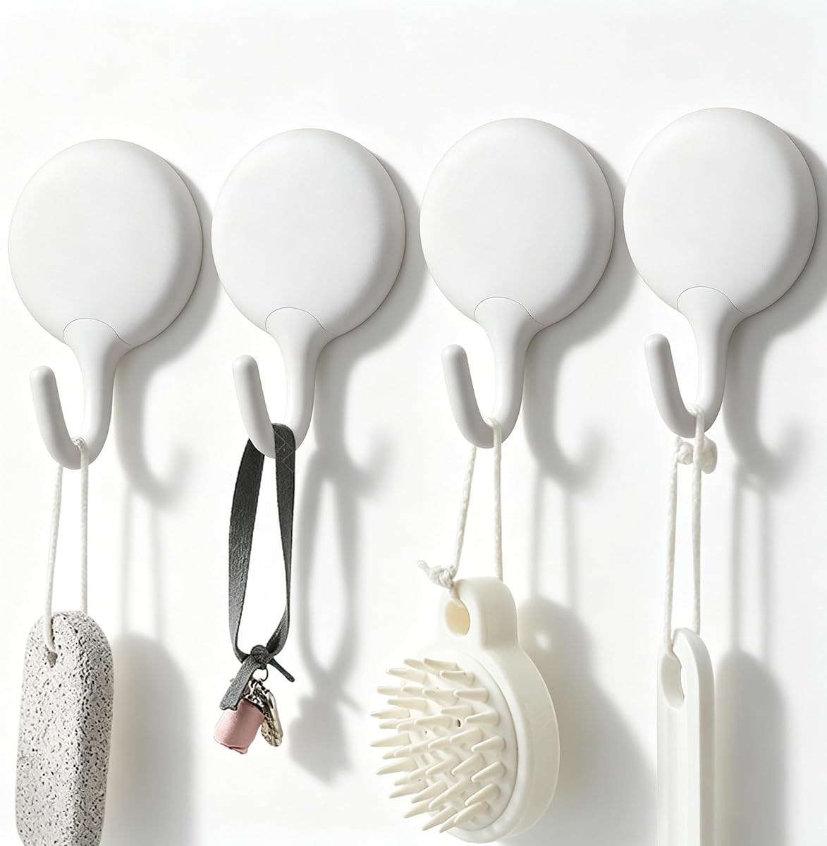 Paquete de 4 ganchos adhesivos sin taladro, ganchos de pared blancos sin daños para colgar toallas, abrigos, llaves, baño, cocina, organización del hogar