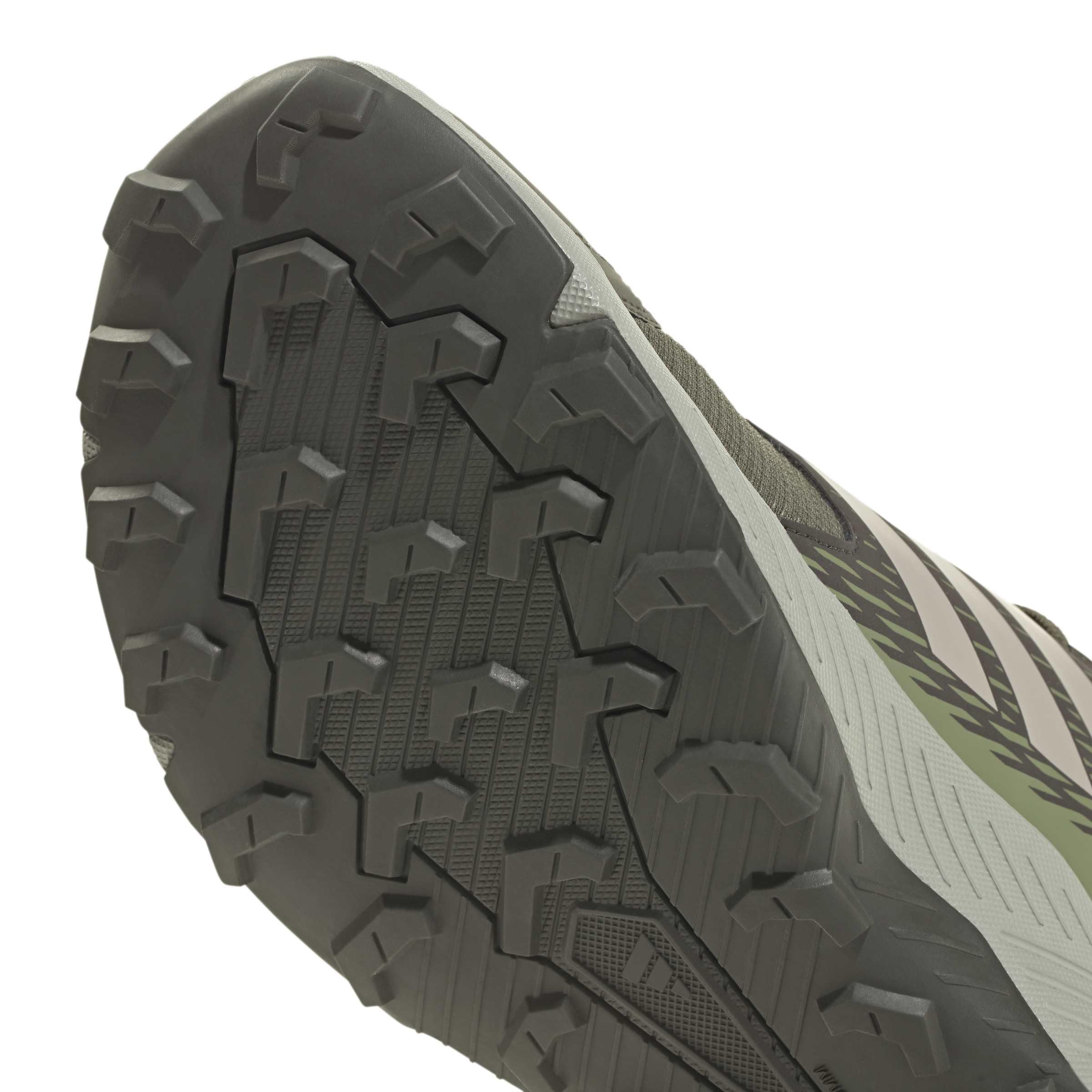 adidas Men's Zapatilla de Trail Running Terrex Tracefinder 2 Climaproof