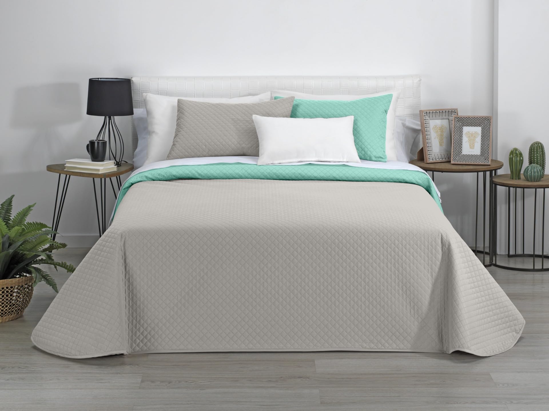 Couvre-lit matelassé bicolore pour rafraîchir la décoration d'une chambre d'enfant