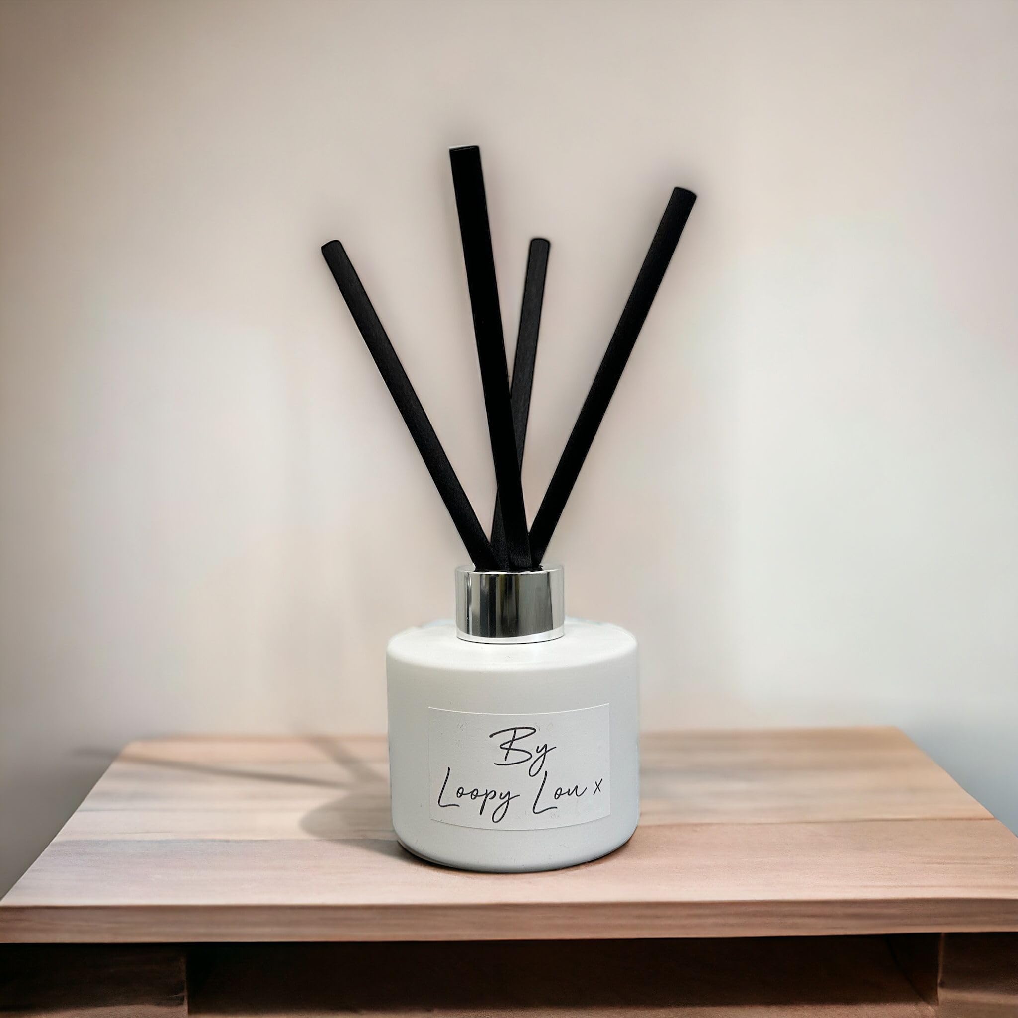 60 Second Makeover White With Flower Limited Black Pomegranate Luxury Flower Reed Diffuser Highly Fragranced Scented Reed Diffusers For Home Room Fresheners For Home Fragrance Air Freshener White