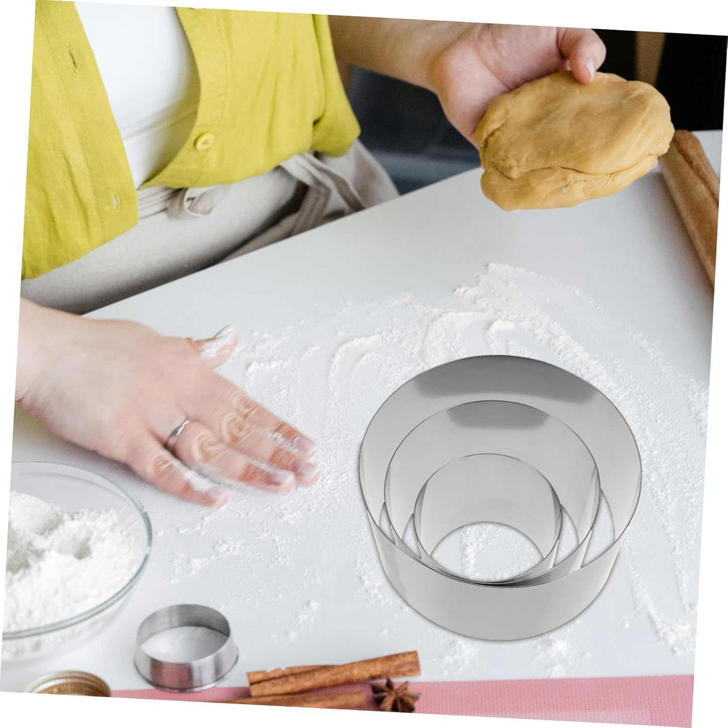 3Pcs Round Stainless Steel Cake Ring High Baking Molds for Pastry Making for Cake Decorating Gatherings and Celebrations