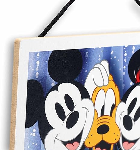 Miniatura 4 de Open Road Brands Decoración de pared de madera colgante de cabina de fotos de Disney  Bonito cartel de Disney con Mickey Mouse Minnie Mouse y Pluto