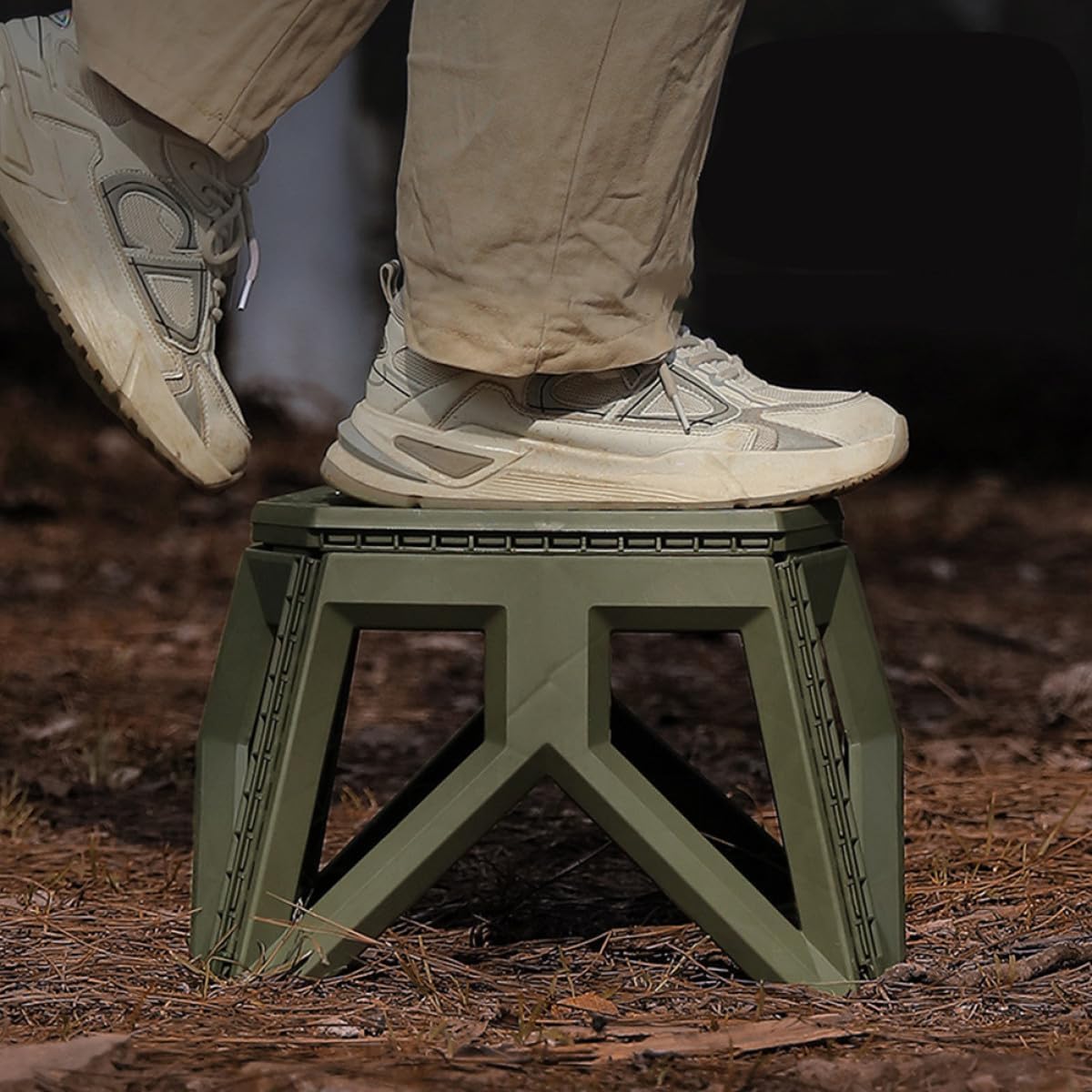 Portable Folding Square Stool Plastic Camping and Fishing Folding Seat Outdoor Portable Camping Supplies Military Green