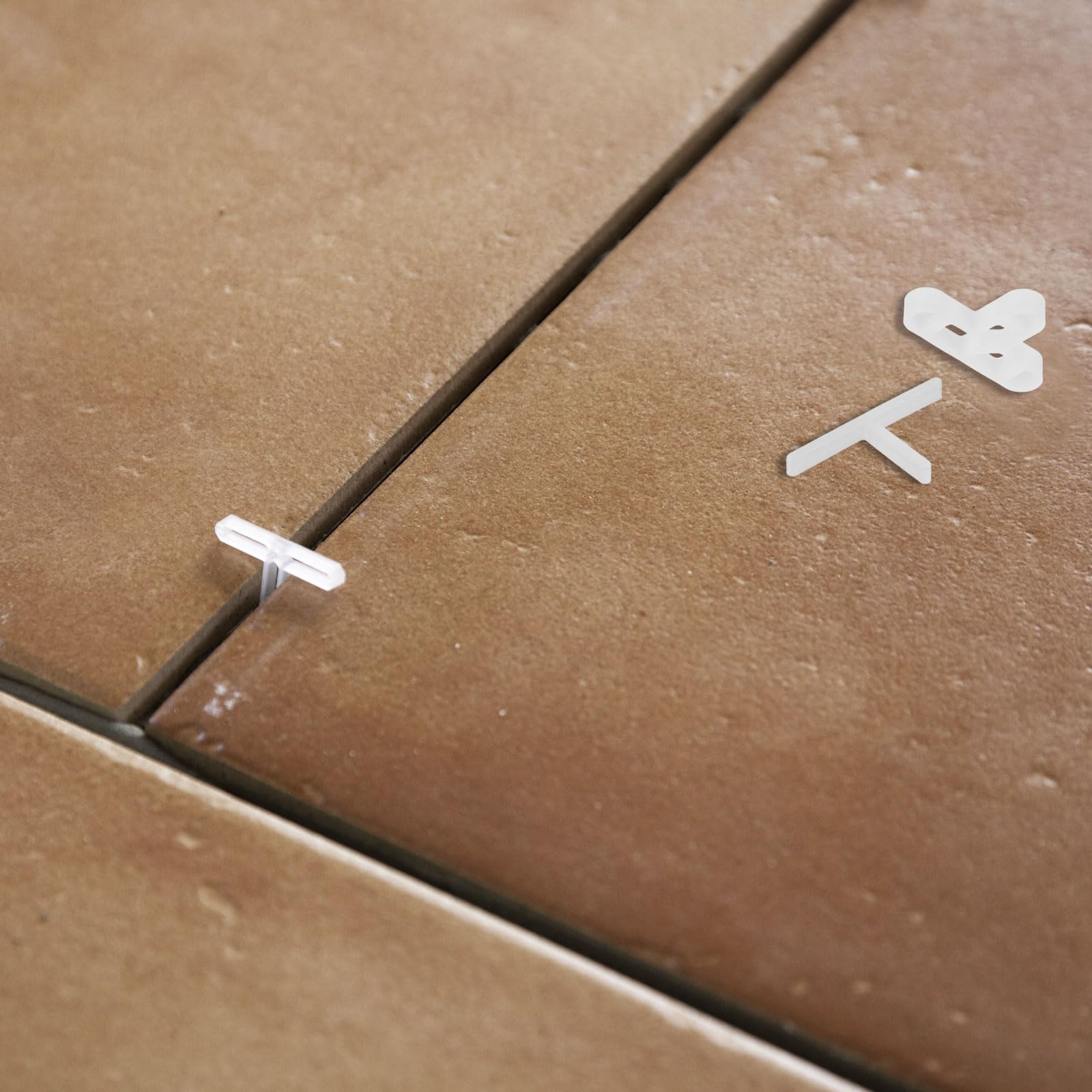 QUARKZMAN Fugenkreuze für Terrassenplatten 10mm - 200 Stück "T" - From Fliesenkreuze Abstandshalter, Kreuze im Außenbereich für Platten Pflaster Terrasse Balkon