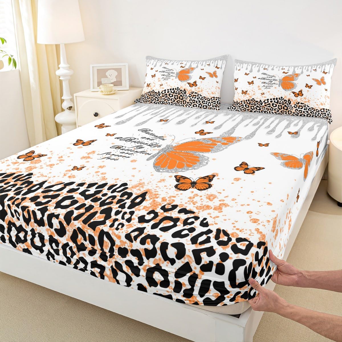 Linge de lit léopard orange pour transformer une chambre d'ado avec drap-housse brillant