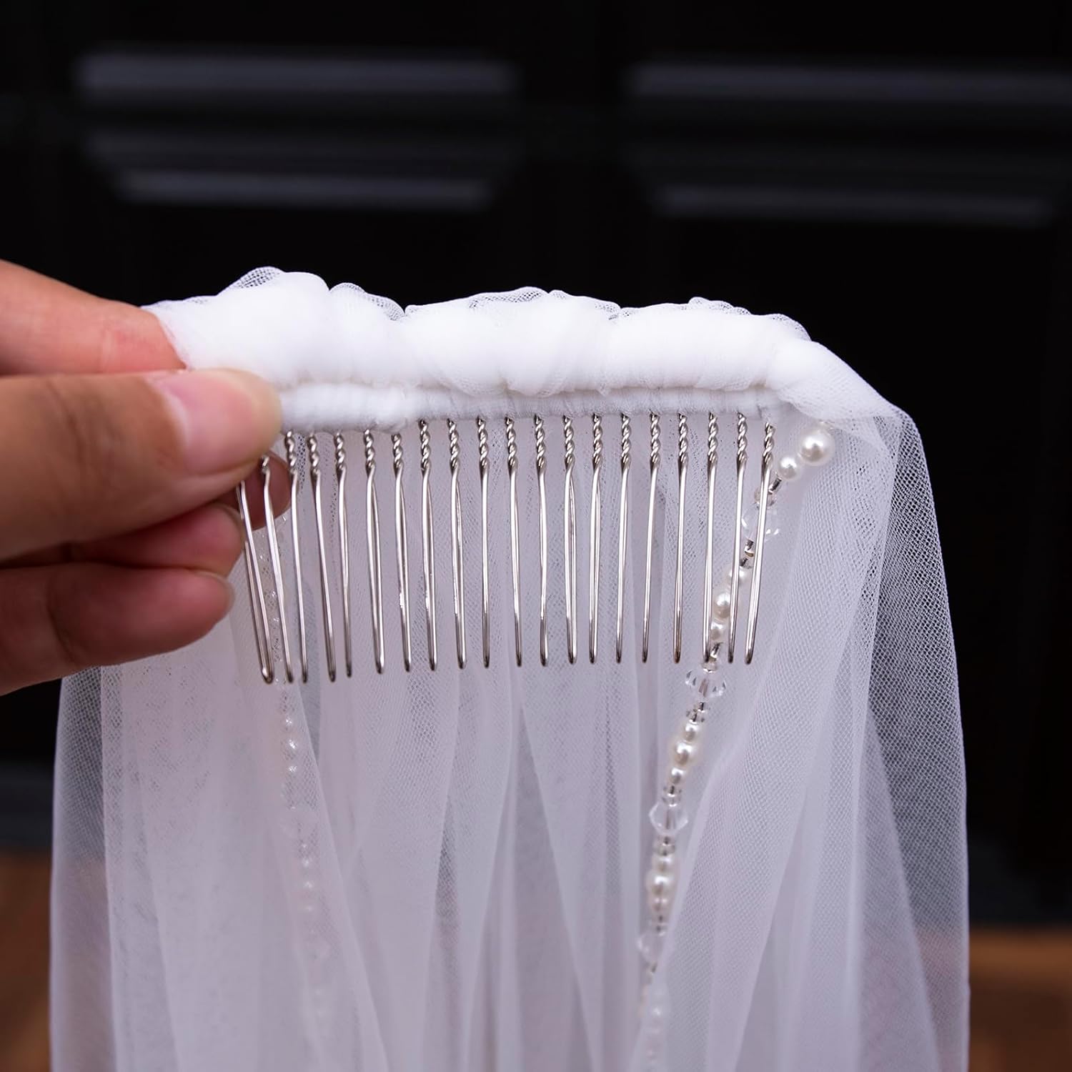 Bridal Veils Beaded Edge Wedding Veil,1 Tier Pearl Crystal Edge Fingertip Length Short Bride Veil With Metal Comb - Image 5