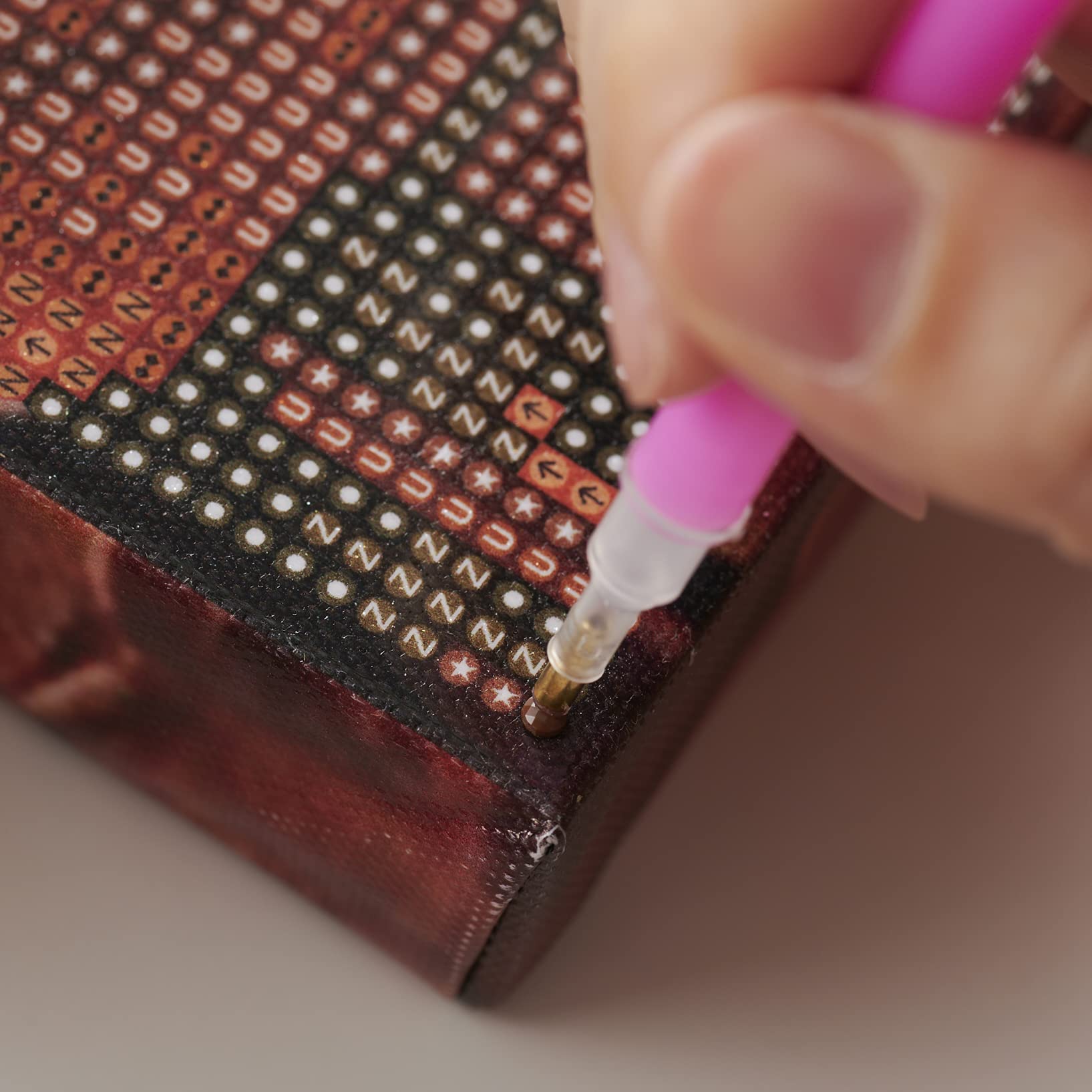 ブラックドルフィン新品未開封 ダイヤ4石 鑑定書付き 糸魚川翡翠と稀少石のお店「猫車（nekoguruma）」アフリカ産ブラック