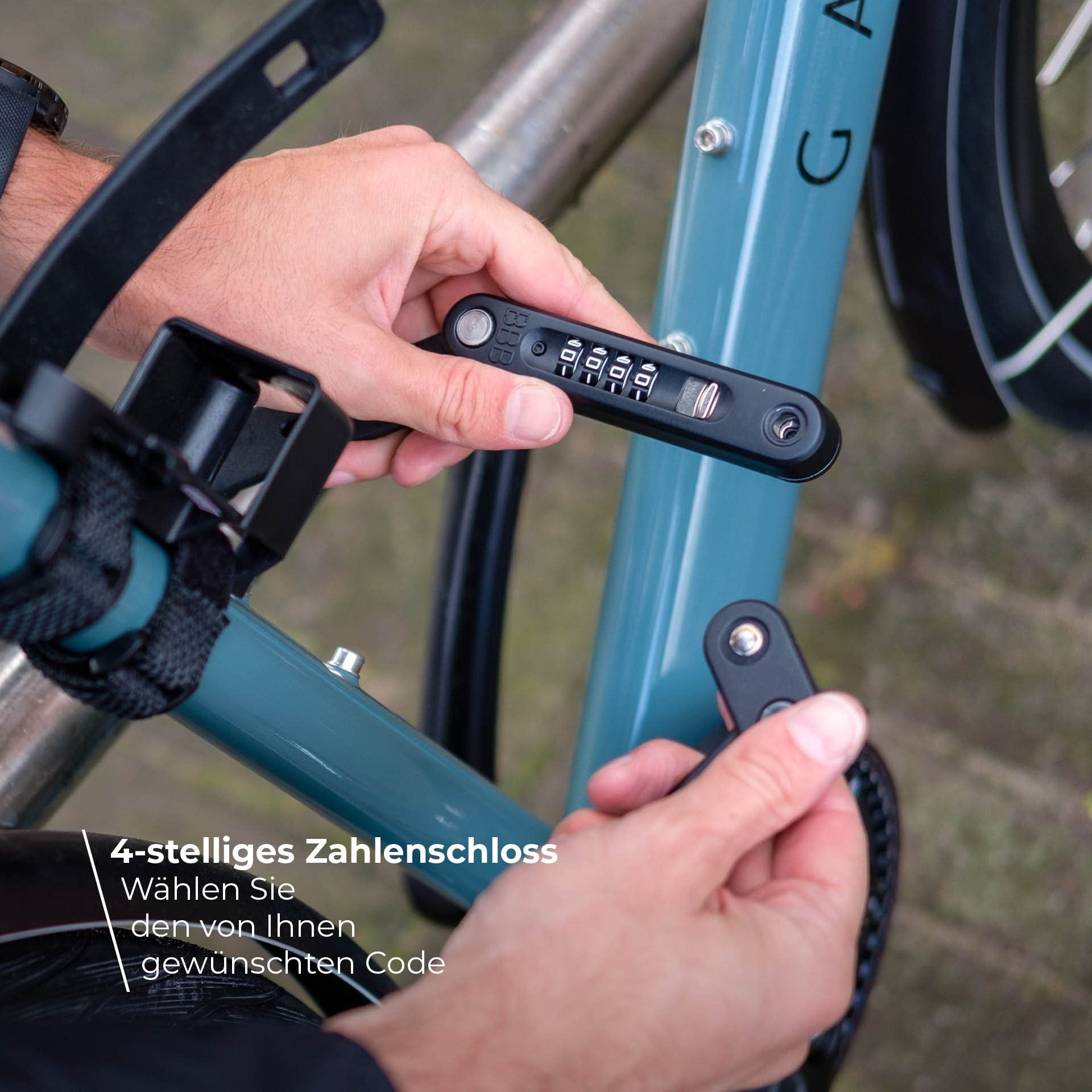 BBB Cycling Zahlenschloss CodeFold Fahrradschloss für Rennrad MTB und Urban Cycling 4-Stellig Code Kombination Faltschloss mit Halterung aus Gehärtetem Stahl 5mmx975mm BBL-72, Schwarz