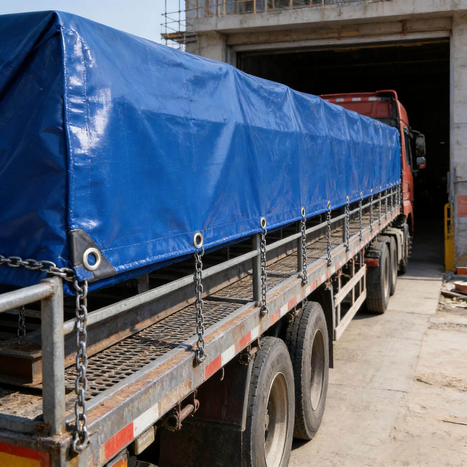 Evita humedades con la lona impermeable exterior 160x230 cm azul de PVC reforzada