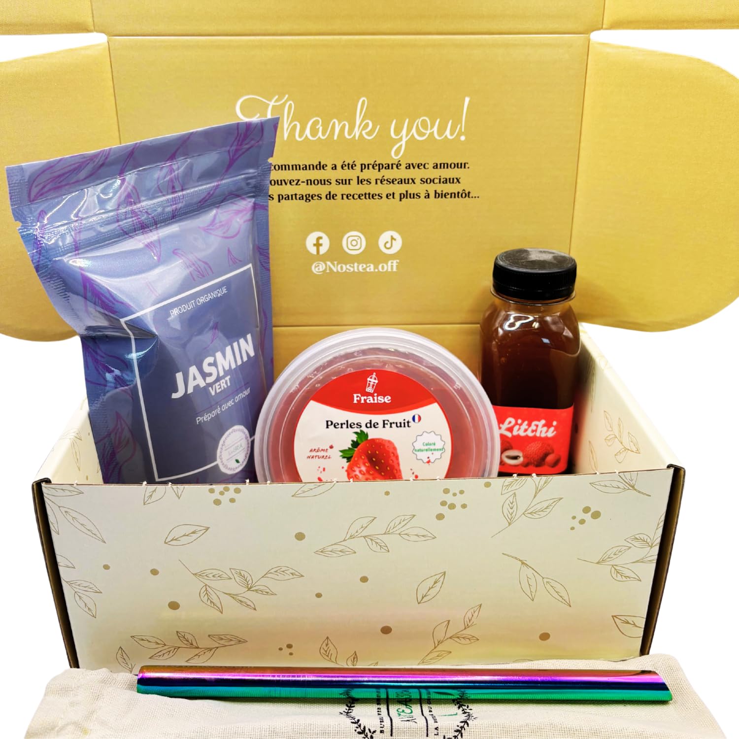 Nostea - Kit à Bubble Tea - Thé Vert Jasmin - Avec Sirop Litchi+ Perles Fraise et Paille Réutilisable - 100% Vegan, Sans Colorants Artificiels - Pour Plus de 10 Bubble Tea