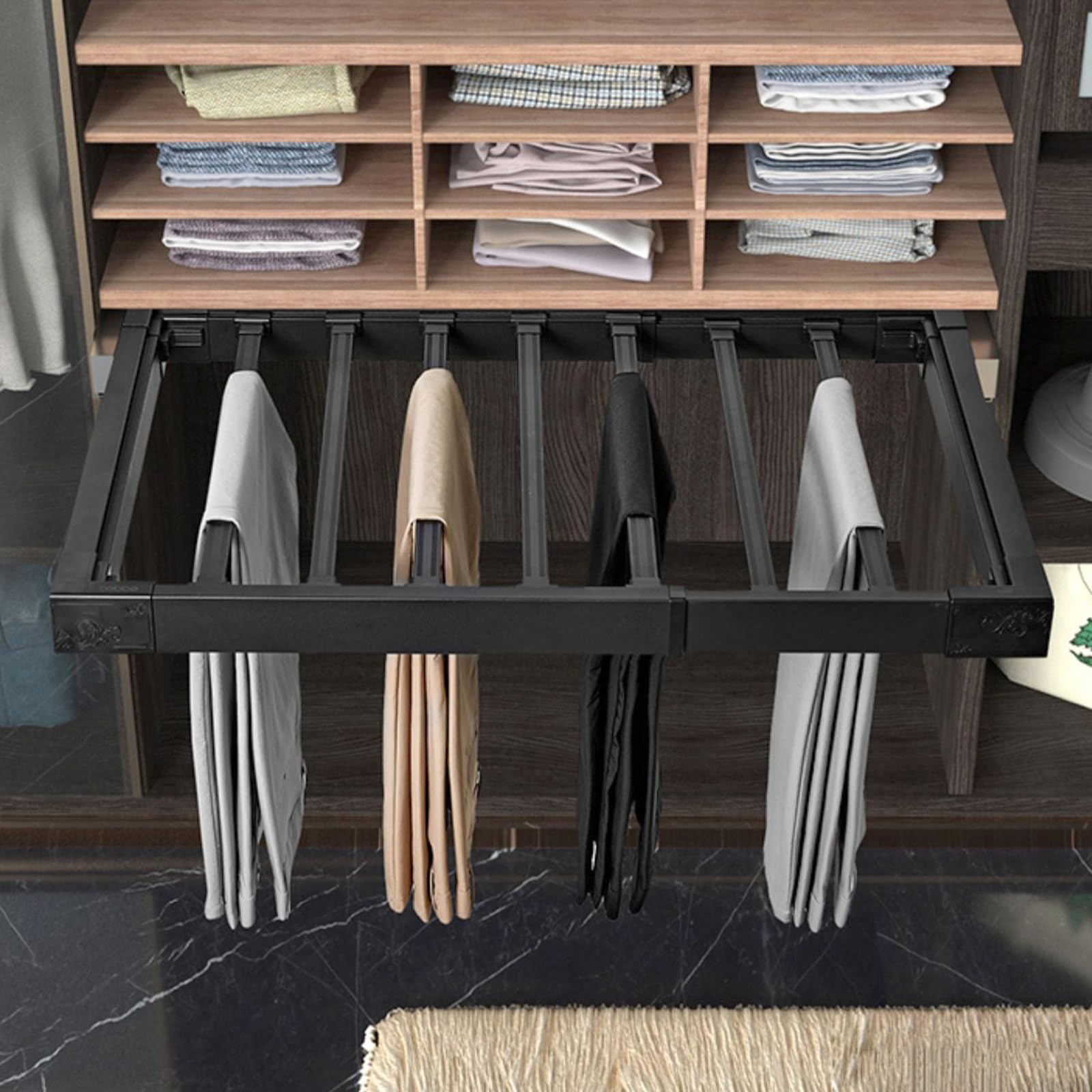 Wysuwany wieszak, wysuwany wysuwany stojak na spodnie, aluminiowy stojak na ubrania, oszczędność miejsca, wiszący stojak do szafy, czarne spodnie organizer do szafy