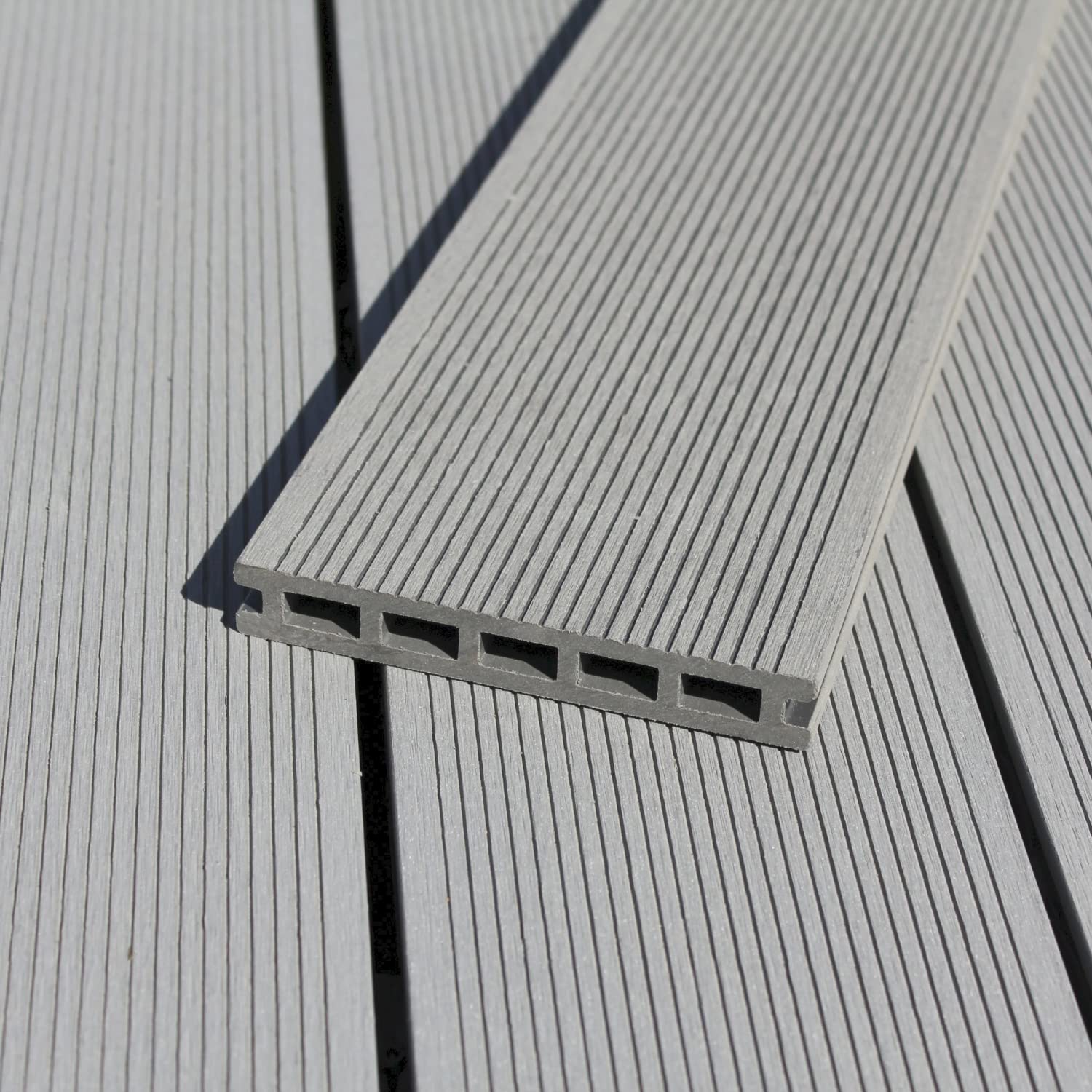 WPC Terrassendielen 22 x 140 mm - Terrassenboden Dielen Komplettset Terrassen-Bausatz mit Unterkonstruktion & Terrassen-Schrauben & Clips - Dielenlänge: 4m, Farbe: Grau | Fläche: 9m²