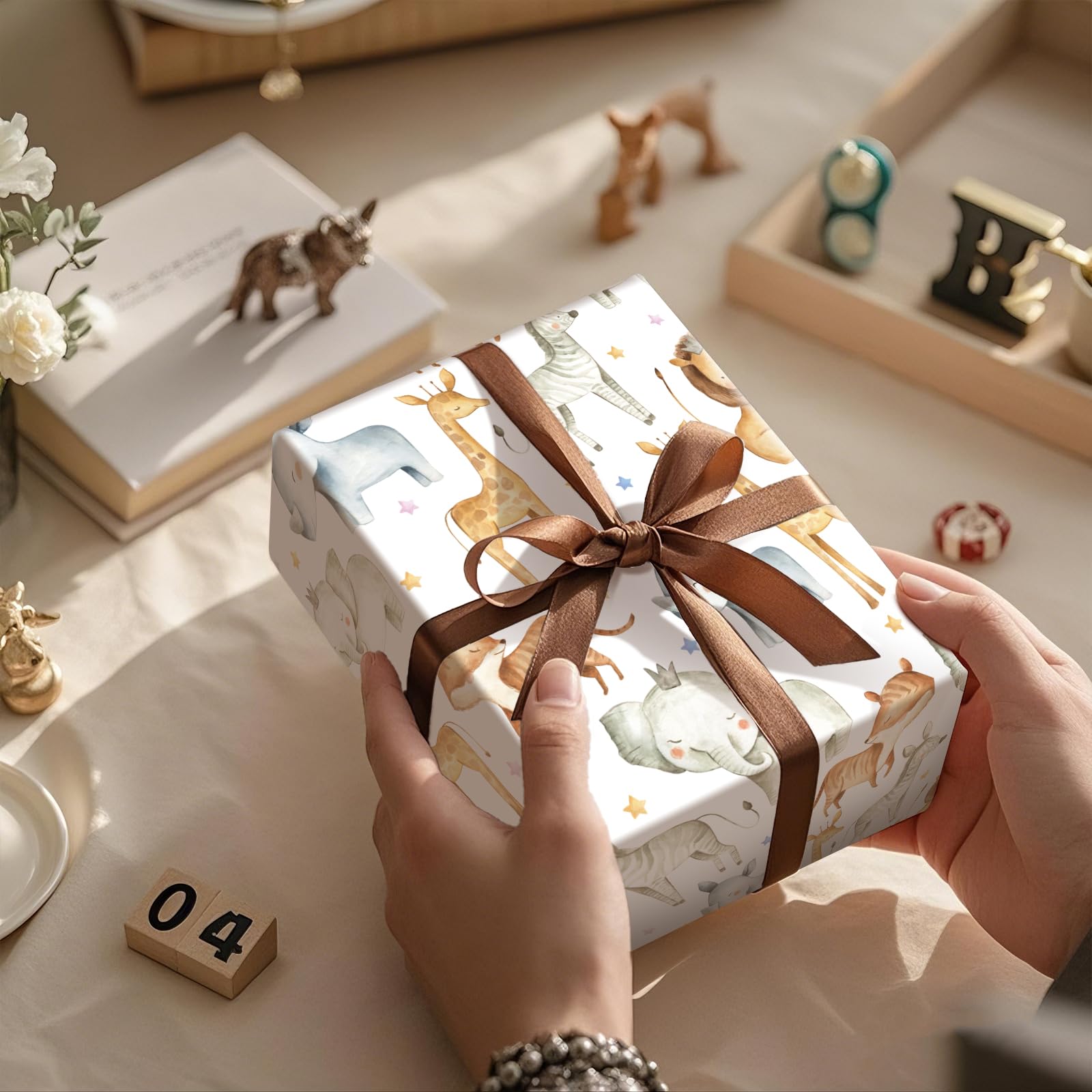 RUSPEPA Rollo De Papel De Regalo Con Animales De La Selva Para Niños Y Niñas, Lindo Diseño De Safari Con Elefante, Jirafa, Cebra, León, Papel De Regalo Para Cumpleaños Infantiles, 43,2 Cm X 5 M