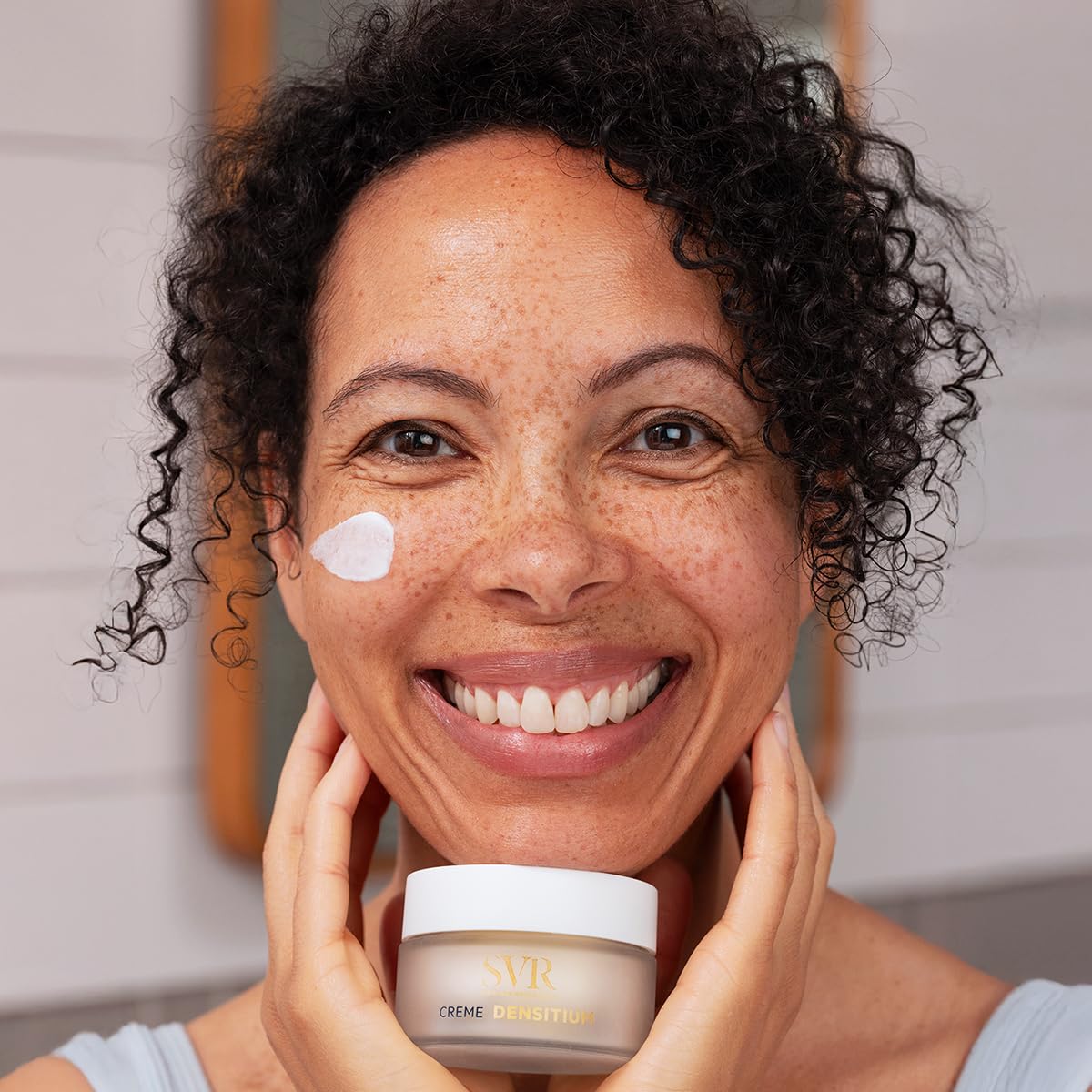 SVR Densitium Creme SPF30 – Anti-Aging-Pflege – regenerierende und schützende Hautpflege – normale bis trockene Haut – Hyaluronsäure, Bio-Calcium, Peptide, Probiotika – 50 ml