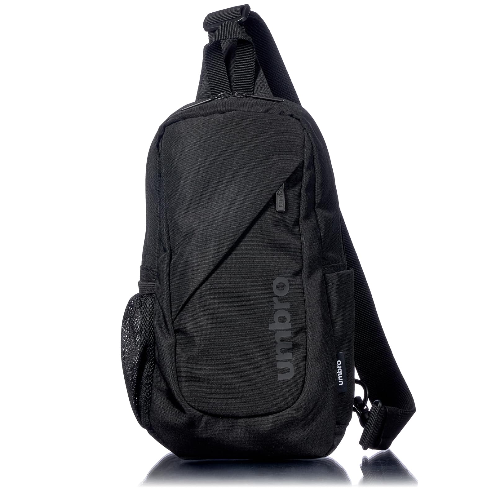 Amazon | [Umbro] [アンブロ] ダービー ボディバッグ 7L 多ポケット