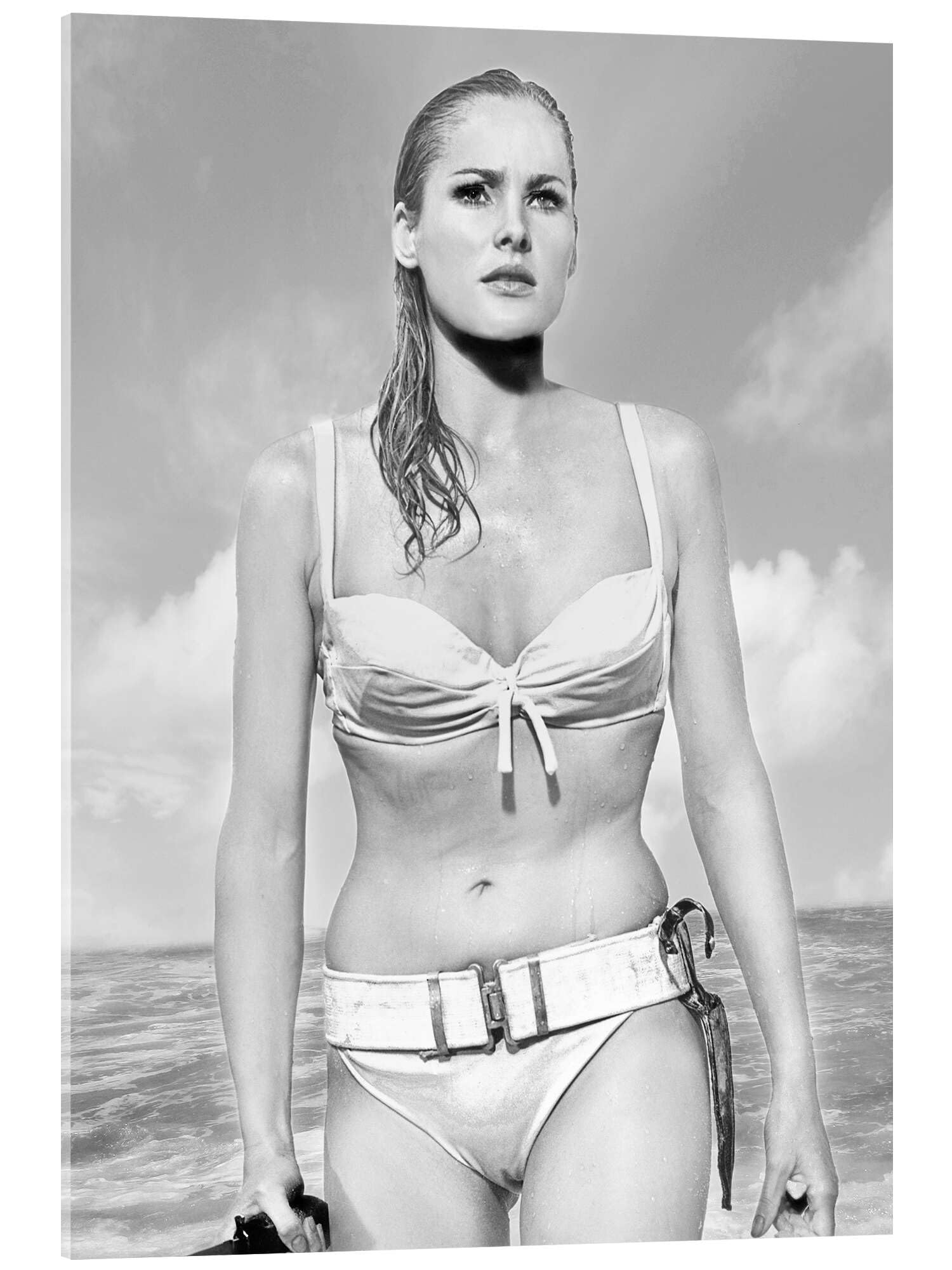 Posterlounge Ursula Andress Acrylglasbild | 60 x 80 cm Schwarz-Weiß Wandbilder Wanddeko