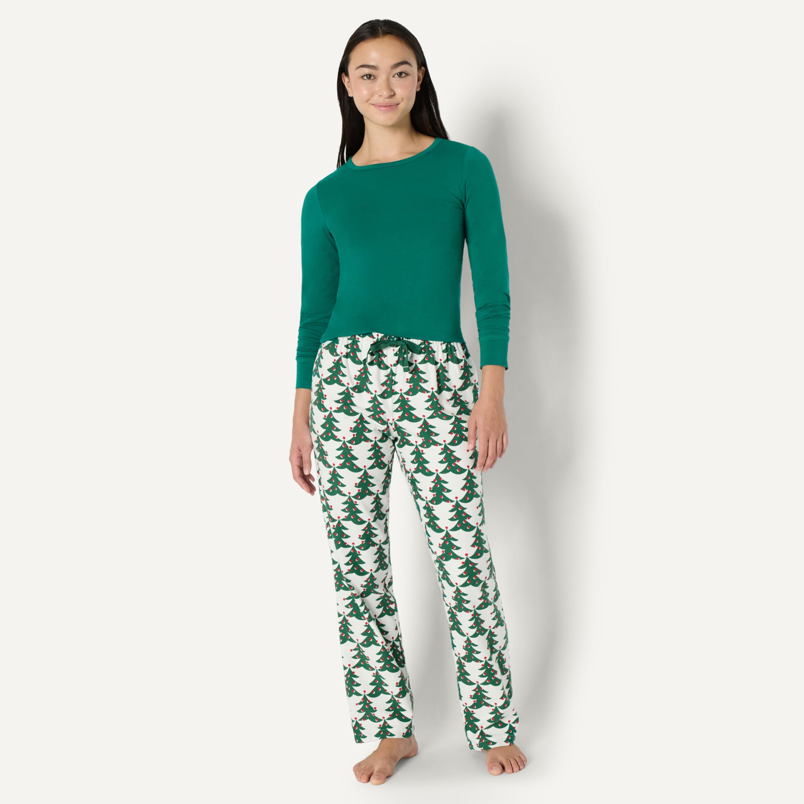 Amazon Essentials Completi Coordinati di Pigiami Natalizi per La Famiglia