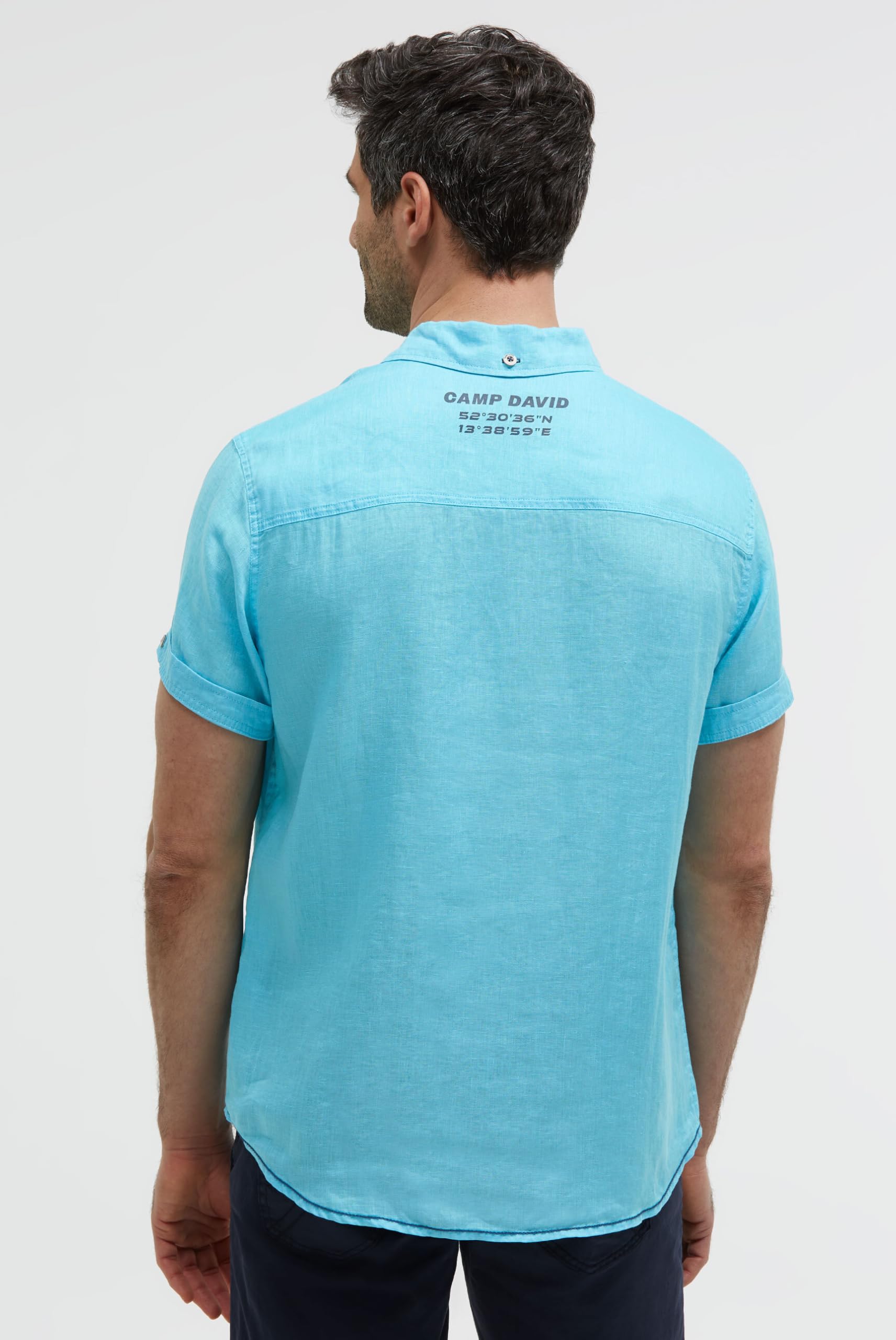 Camp David Herren Leinenhemd Kurzarm, Sommerhemd im Regular Fit mit Kentkragen und Logo Prints
