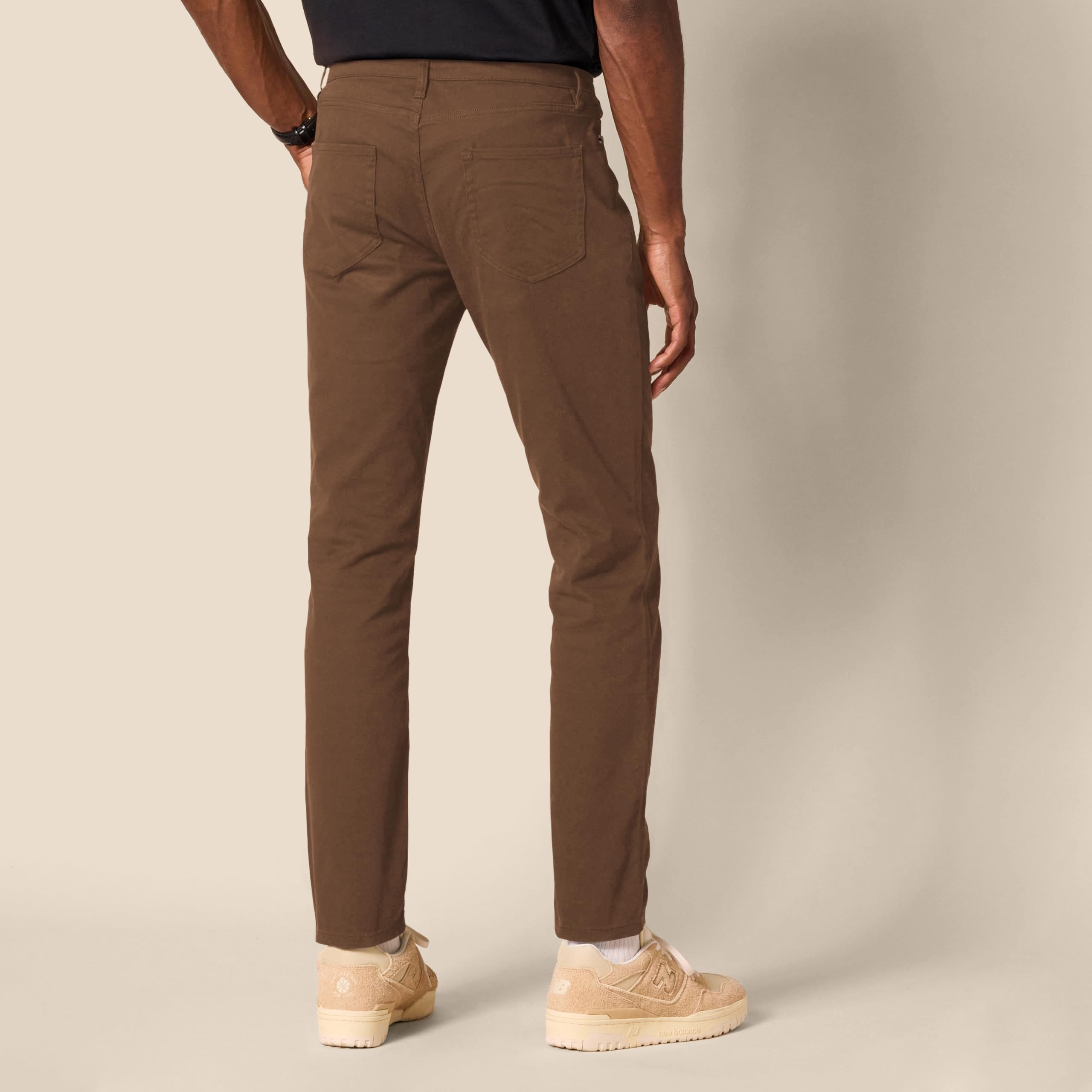 Amazon Essentials Mężczyźni Slim-Fit 5-kieszeniowe spodnie ze stretchem diagonalnym