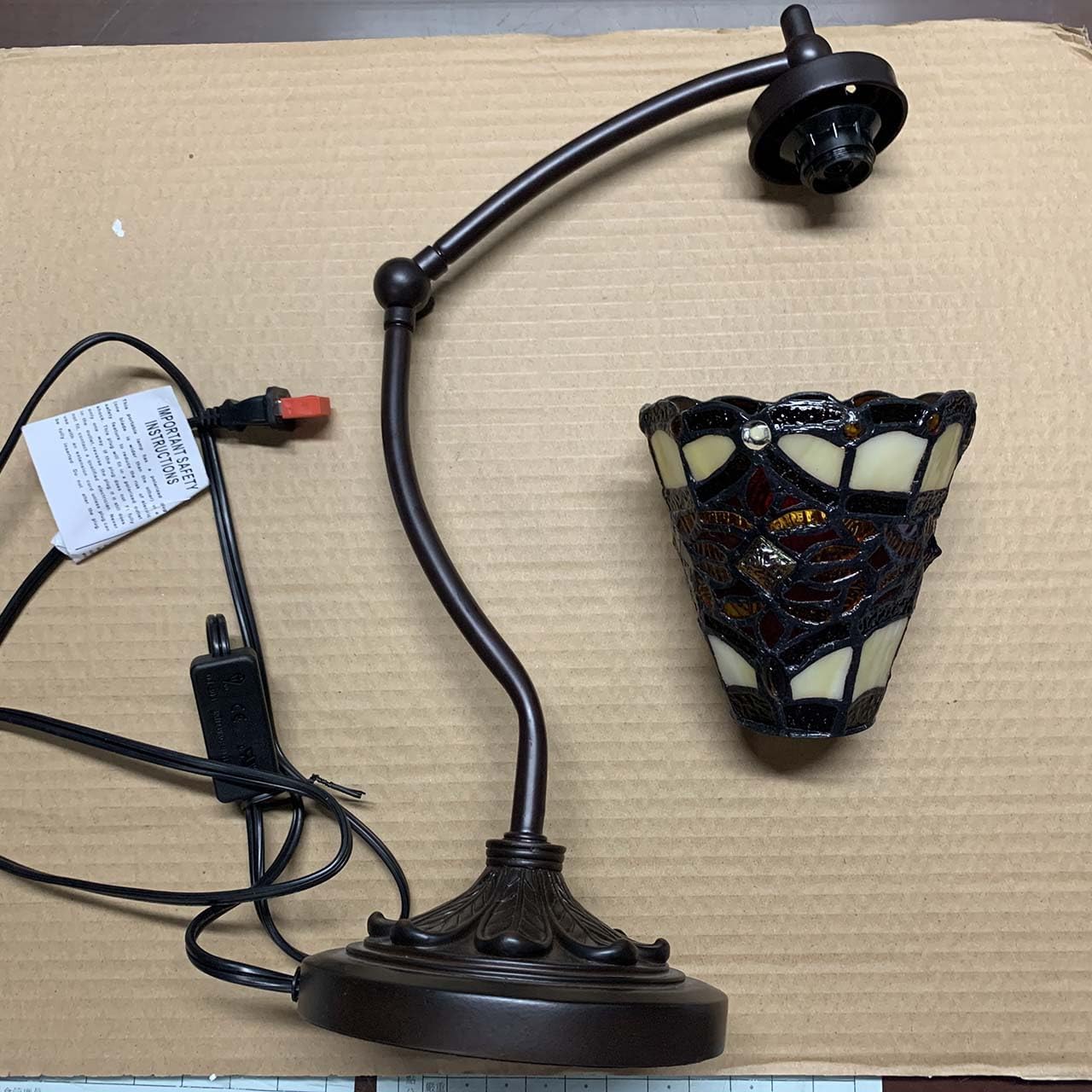 Bieye L30870 Lampe de Table en Vitrail Style Tiffany