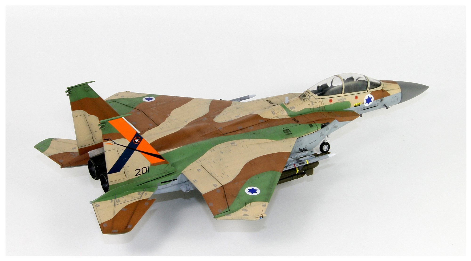 Amazon.co.jp: グレートウォールホビー 1/72 イスラエル空軍 F-15I  
