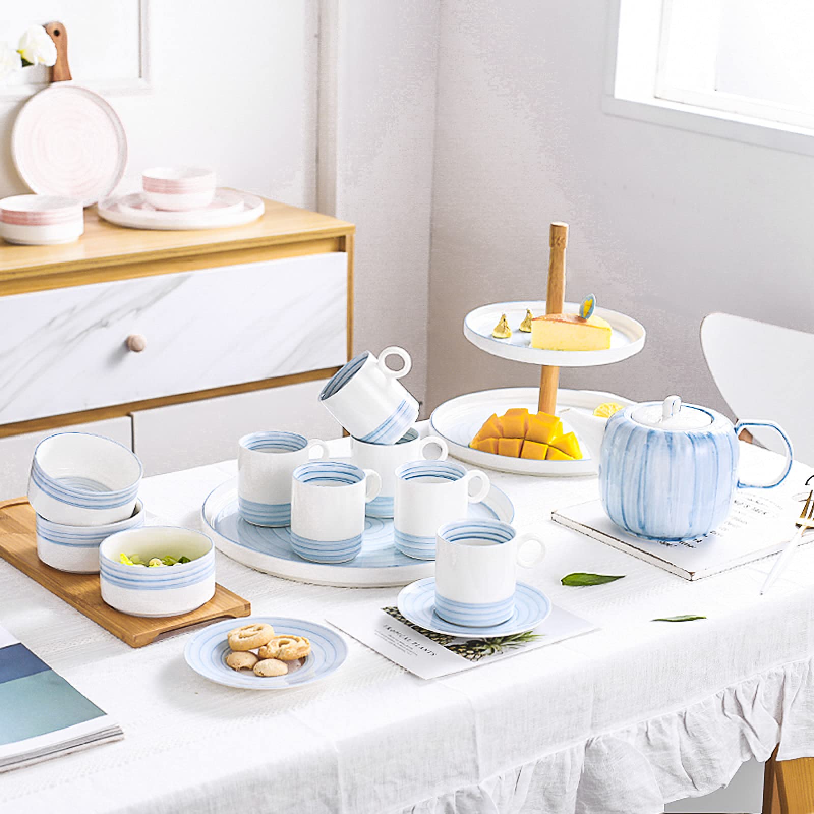 Niebieski porcelanowy zestaw do herbaty dla dorosłych popołudniowa herbata z tacą na filiżankę kawy spodkiem i filiżanką do herbaty idealny na zabawny prezent i relaks