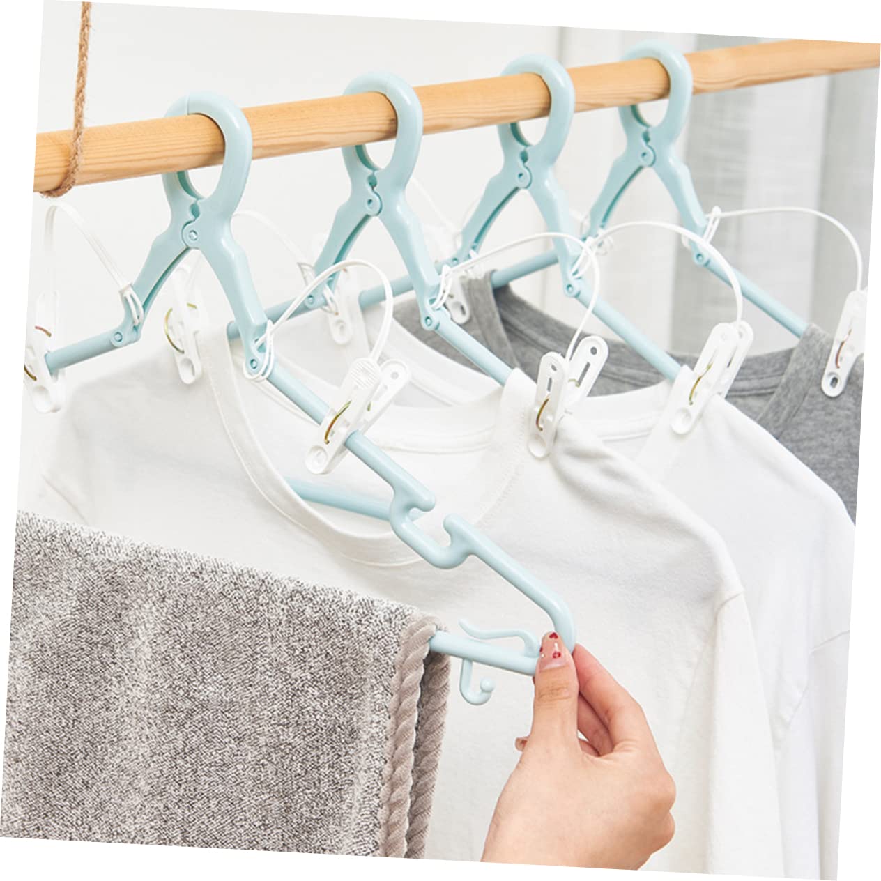 Sosoport 5Pcs Windproof Hangers Heavy Duty Multi Function Clothes Hangers with Clip Structure Thick Non Slip Design for Secure Outdoor Drying