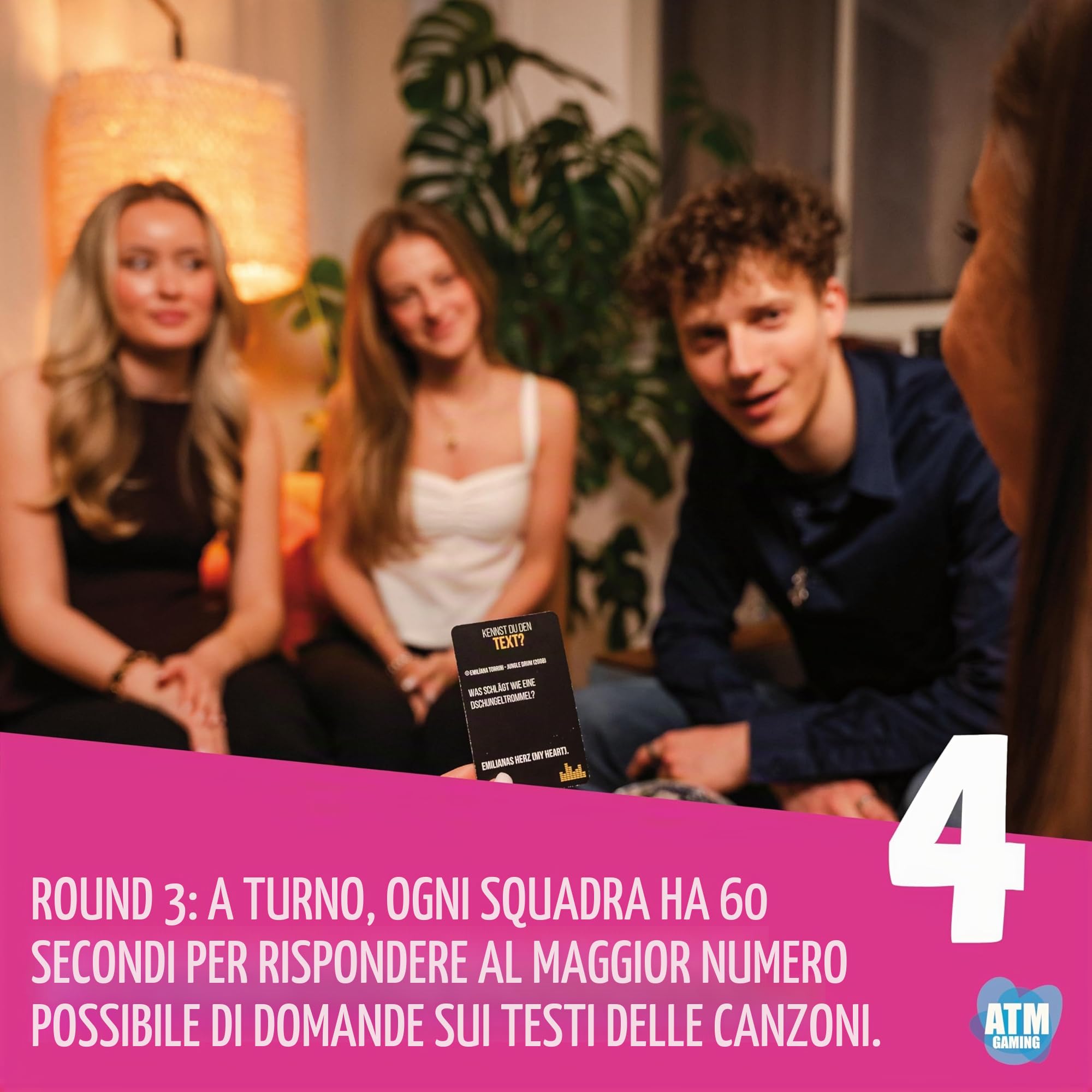 ATM Gaming - Gioco da Tavolo PlayHit – Il Quiz Musicale degli Anni '90 e 2000 – Gioco di Carte per Adulti e Famiglie – da 2 a 10 Giocatori dai 16 Anni in su - Giochi di Viaggio
