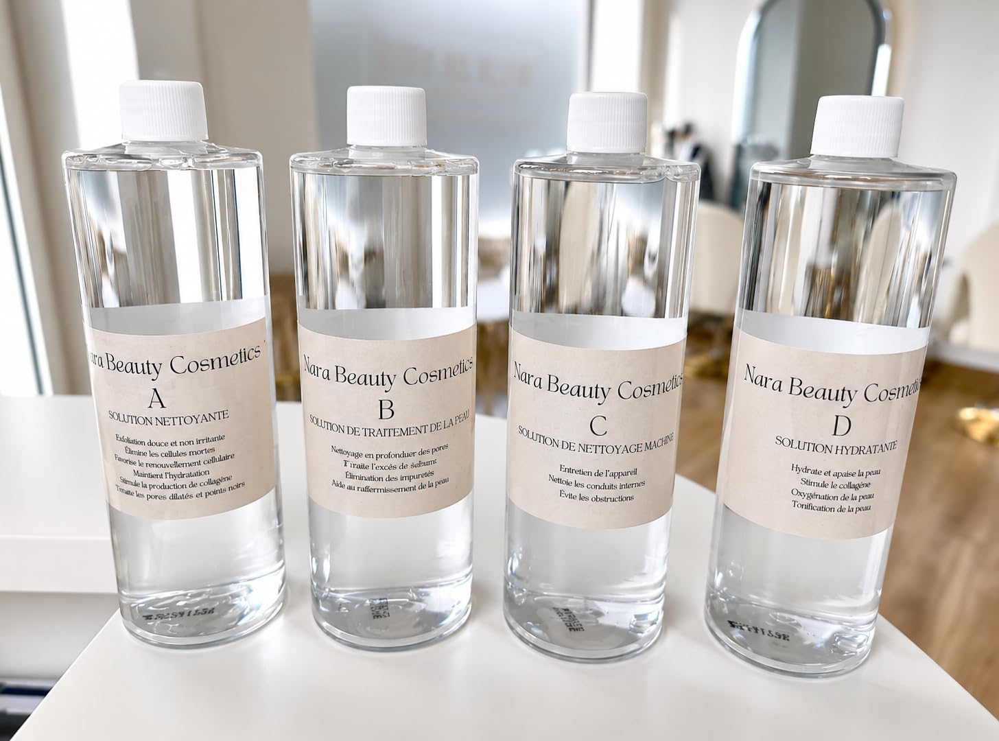 Kit Solutions pour machine Hydrafacial, 4 x 500 ml, Solutions de Nettoyage, Traitement, Hydratation et Entretien Machine - Nara Beauty Cosmetics