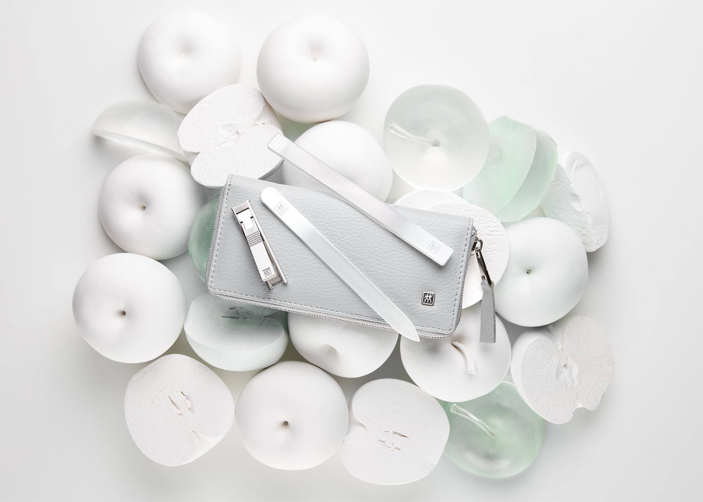 ZWILLING Maniküre- & Pediküre-Set 5-teilig im veganen Apfelleder-Etui, Nagelpflegeset inkl. Schere & Glasfeile, rostfreier Edelstahl, Grau, Premium
