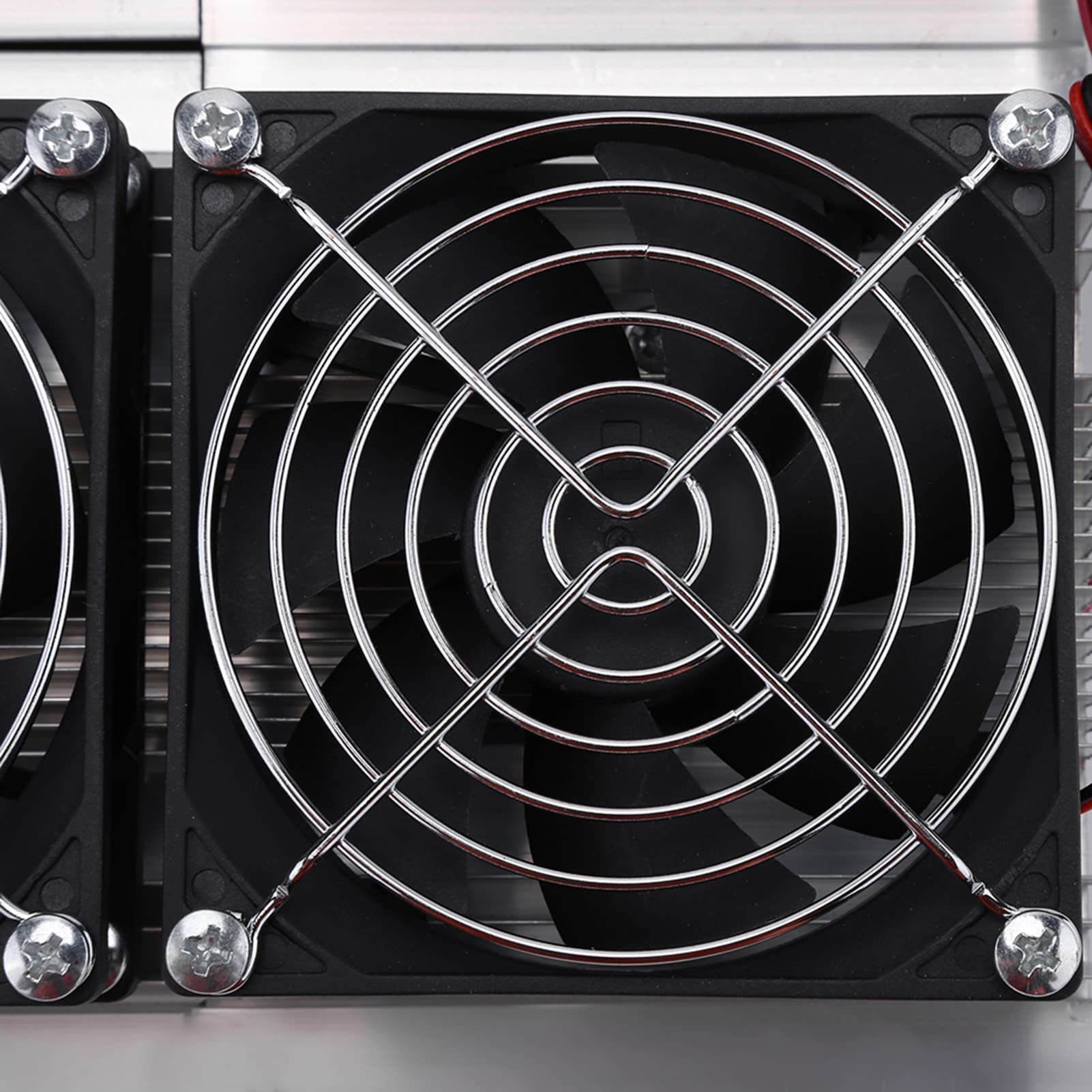 Refrigerazione a semiconduttore a semiconduttore 240 W Rafmento a do Peltier Termoelettrico con ventola per rafmento spaziale piccolo