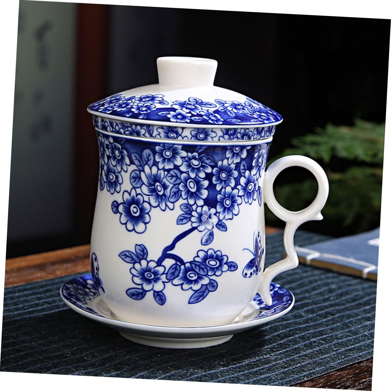 Teetassen Dekorativ und Praktisch Keramik mit Sieb und Untertasse Satz Chinesisches Teegeschirr mit Blauem Ziermuster für Teeliebhaber Zuhause