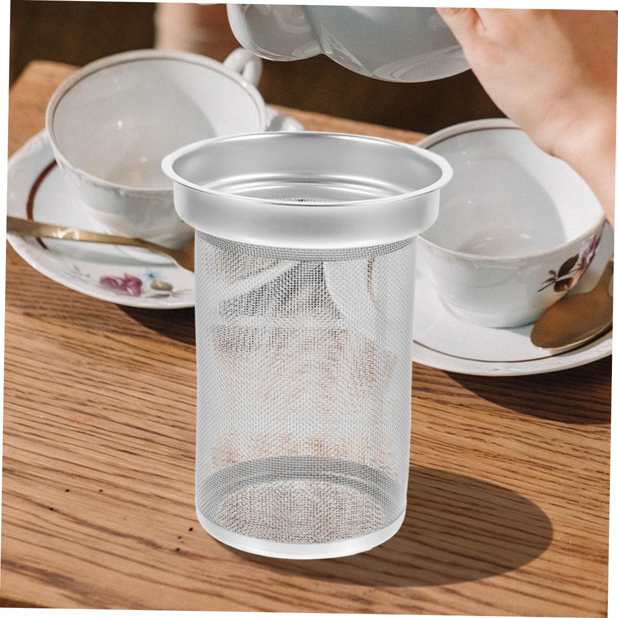 VILLCASE Filtre pour Théière en Acier Inoxydable 7,4 X 6,7 Cm Passoire à Thé Infuseur Réutilisable pour Thé en Vrac, Accessoire la Cuisine, Infusion Maison,