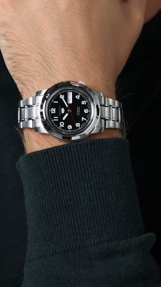 Seiko SNKK35J1 Men Watches, Automatic Black Dial Day Date