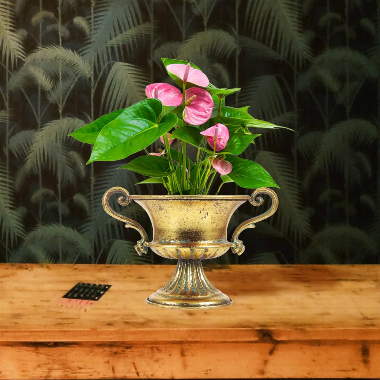 Amosfun 2pcs Vintage Urn Vase Brass Flower Pots Roman Style Trumpet Vases for Centerpieces Garden Patio Front Porch Decoration 9.2 x 6.3 Inch