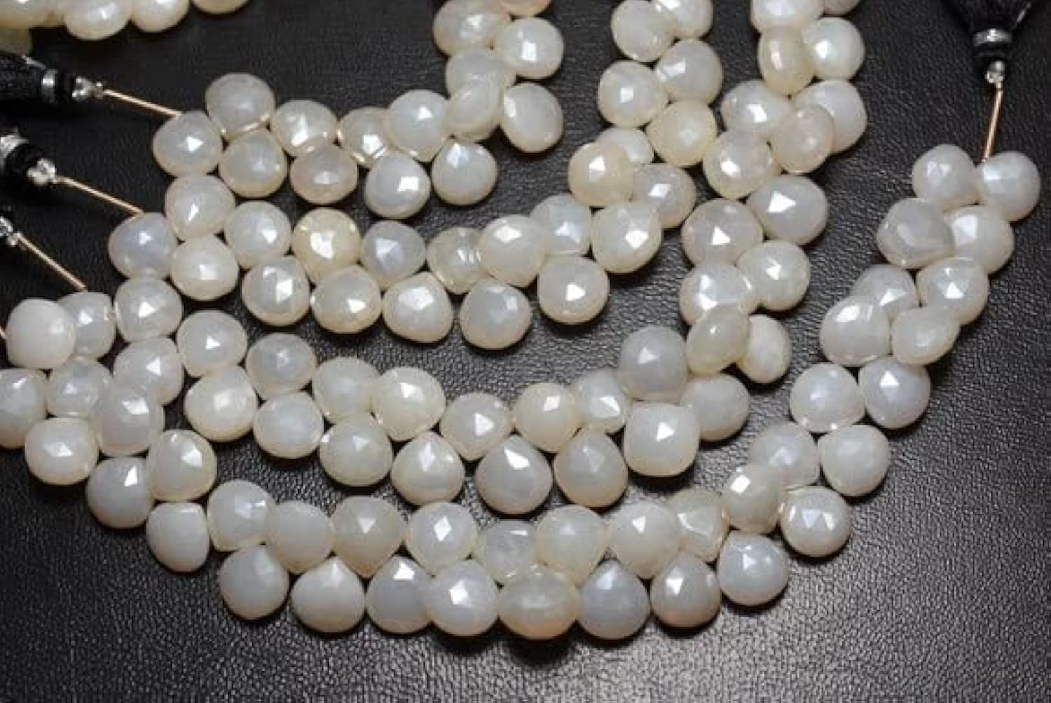Perles de calcédoine naturelle 10mm taillées en cœur LKBEADS pour haute joaillerie