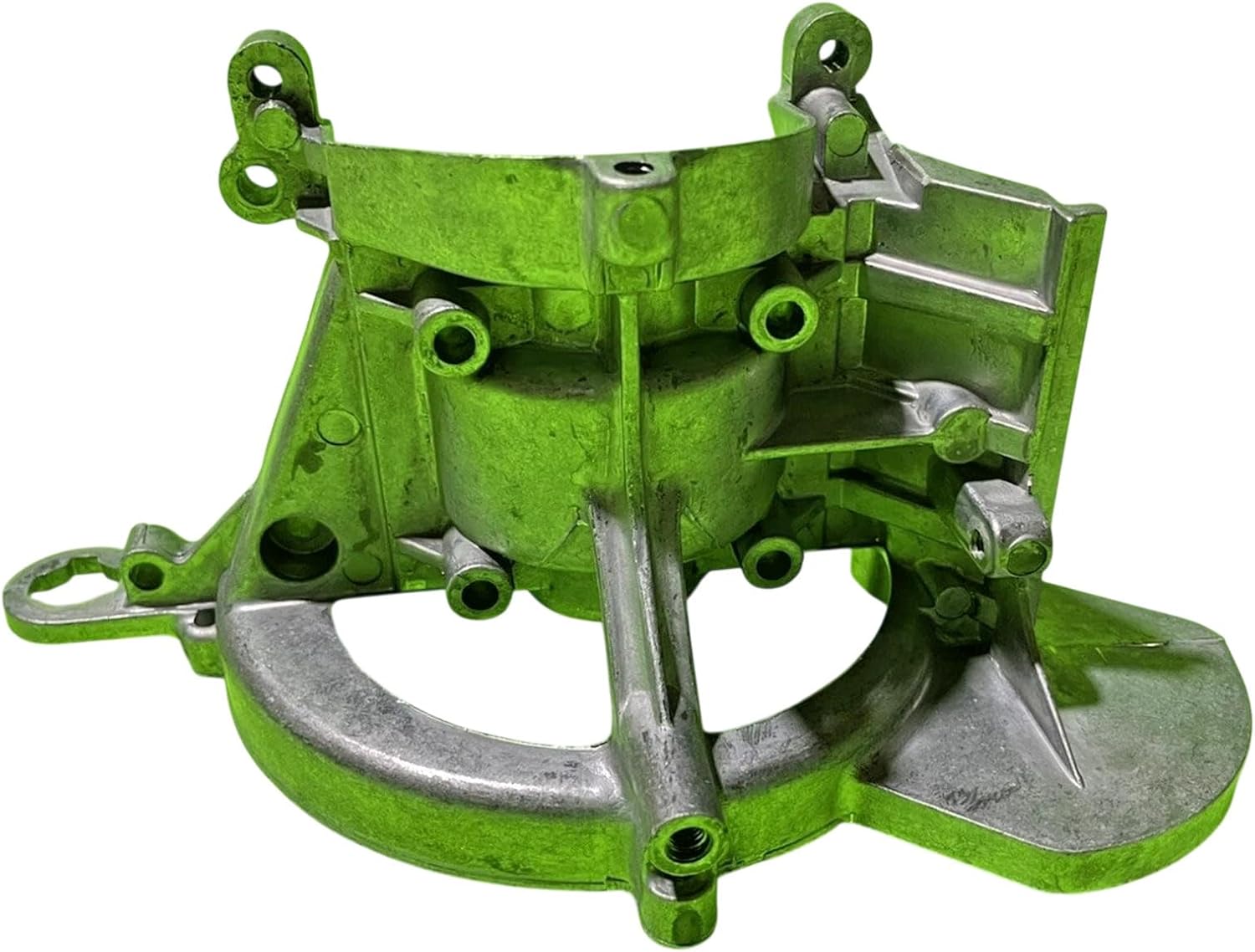 New Husqwarnia 537112203 Crankcase fits Chainsaws & Outdoor Equipment