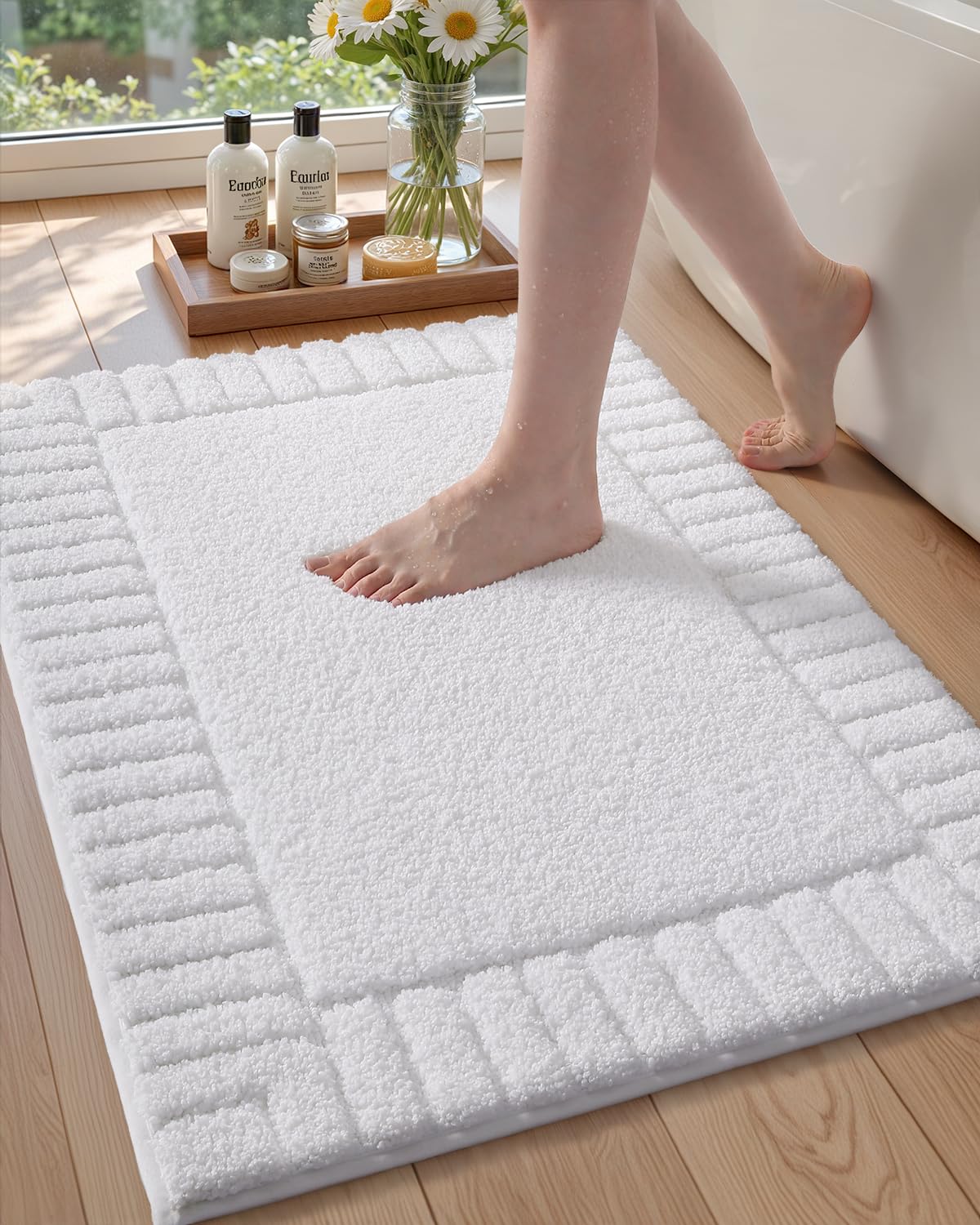 Color&Geometry Small Bath Rugs Non Slip Washable, 16"x24" Absorbent White Bathroom Rugs, Soft Bath Mats for Bathroom Floor, Shower, Bathtub, Laundry
