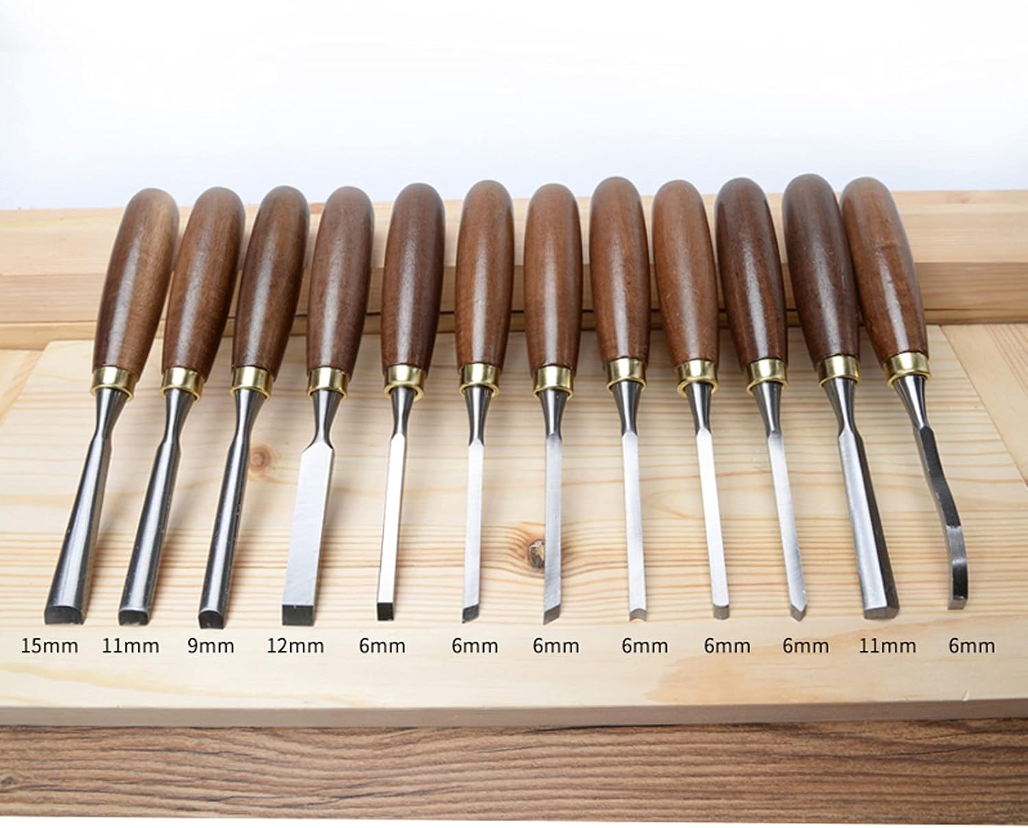 Full Size Wood Carving Hand Chisel Tool Set for Beginners, hobbyists and Professionals with Beech Handles, 65Mn Manganese Steel Blades and Wood case Turning Tools